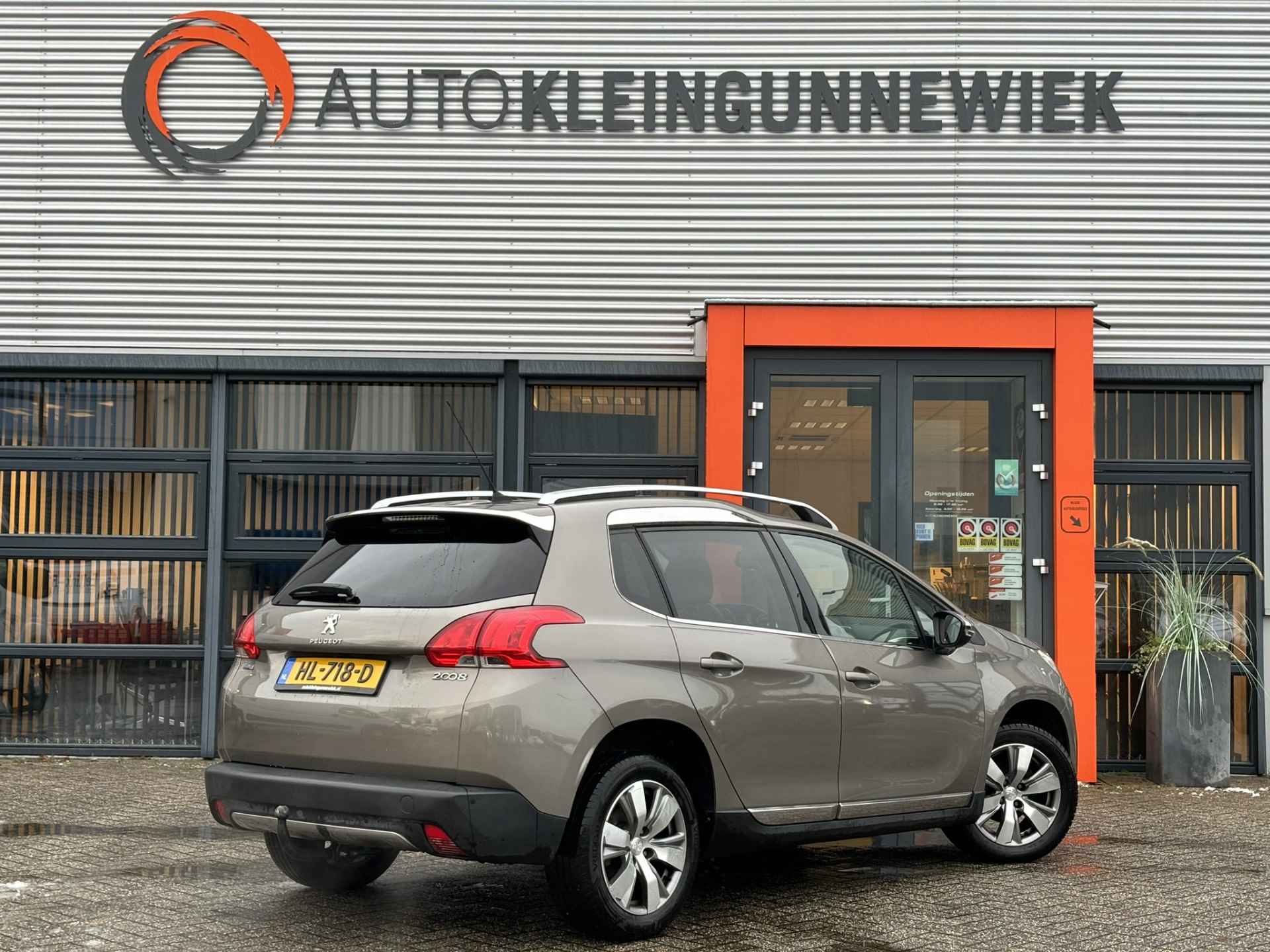 Peugeot 2008 1.2 PureTech Allure Automaat / Panoramadak / Airco / Navi / Parkeersensoren v+a / Trekhaak - 4/32