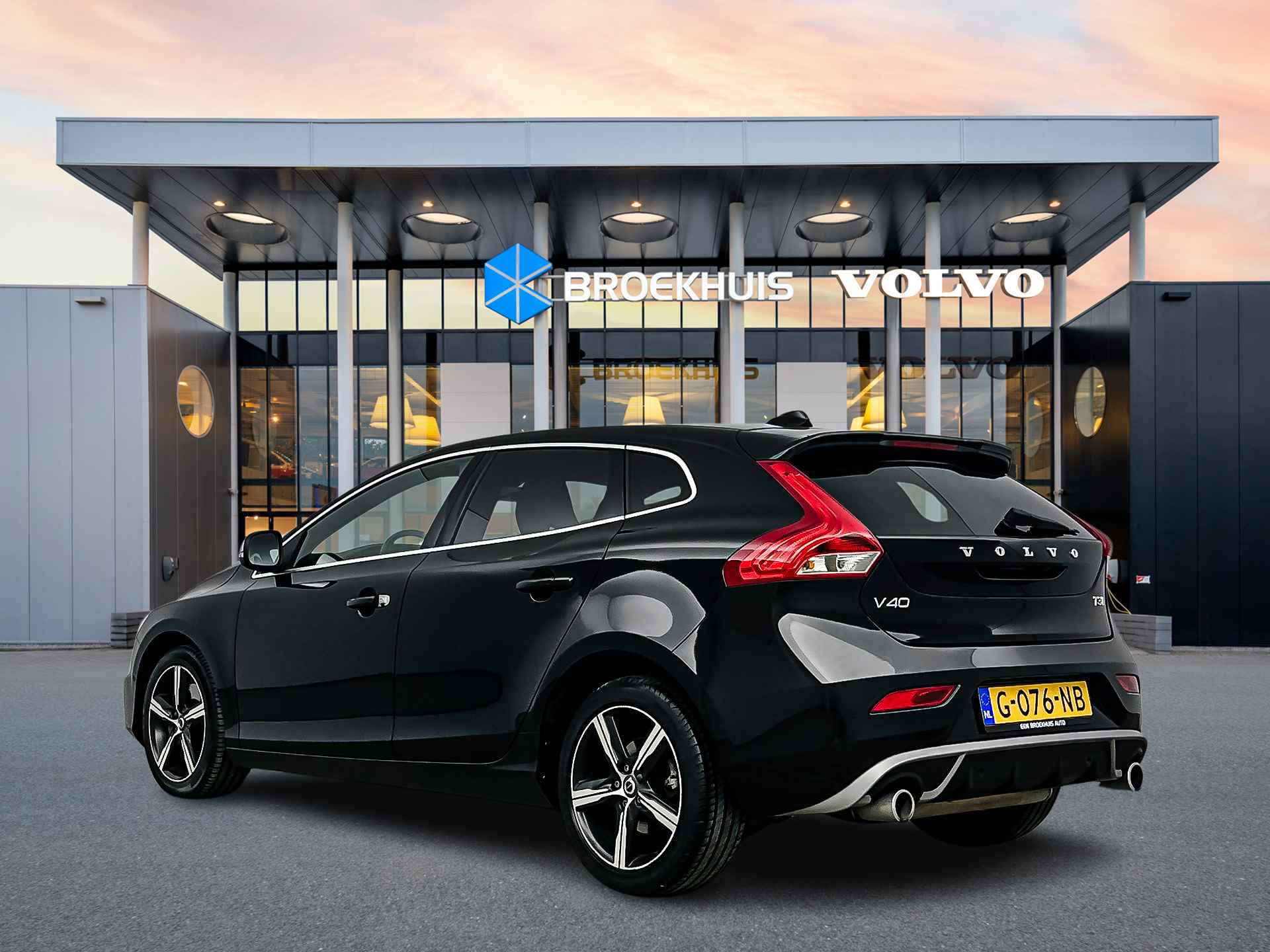 Volvo V40 T3 A/T Polar+ Sport | Leder/Nubuck | Panoramadak | Harman Kardon | Parkeercamera | Park Assist Pilot | Keyless | Verwarmbare sto - 5/29