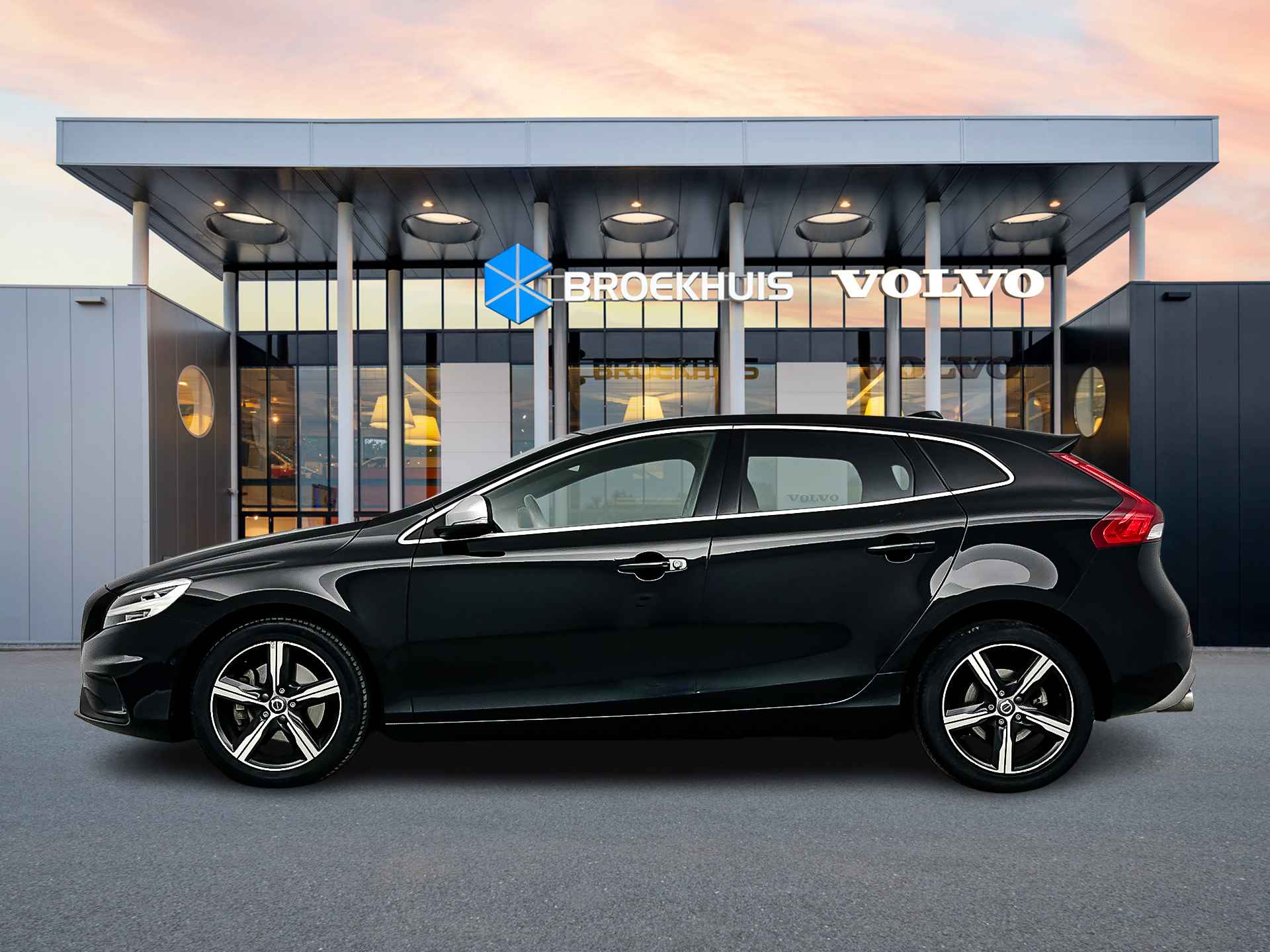 Volvo V40 T3 A/T Polar+ Sport | Leder/Nubuck | Panoramadak | Harman Kardon | Parkeercamera | Park Assist Pilot | Keyless | Verwarmbare sto - 9/29