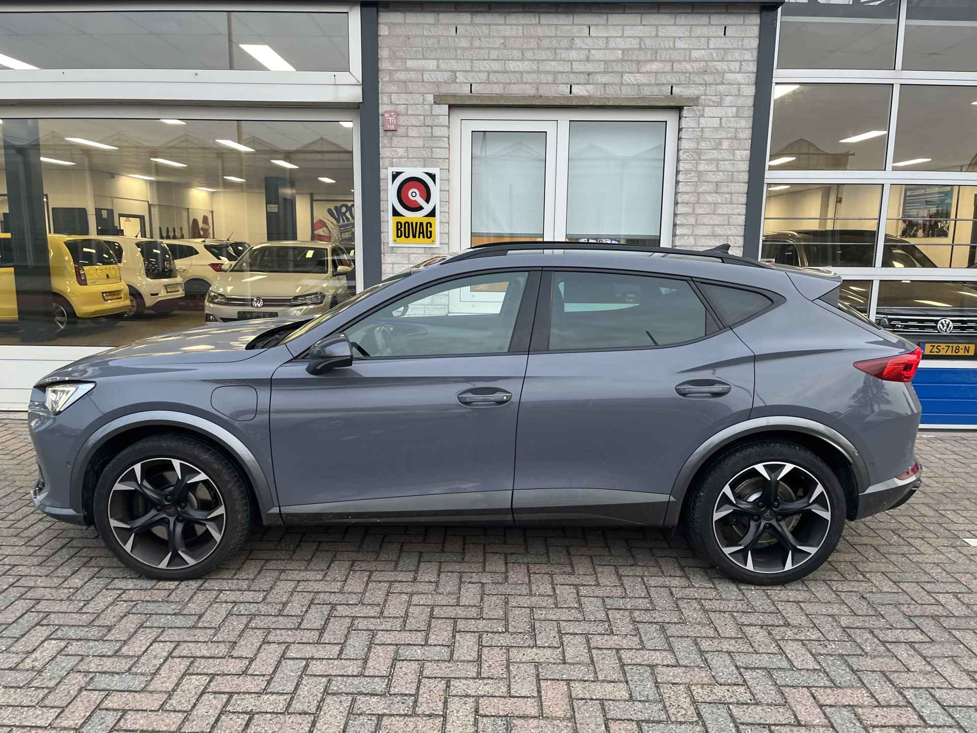 CUPRA Formentor 1.4 e-Hybrid VZ Performance / AUTOMAAT/ 245 PK/ CAMERA/ PARK. SENSOREN/ MATRIX/ DODE HOEK/ DCC/ KEYLESS/ STOEL-STUURVERWARM./ ADAPT. CRUISE/ APP-CONNECT/ NAVI/ CLIMA/ DAB/ - 2/35