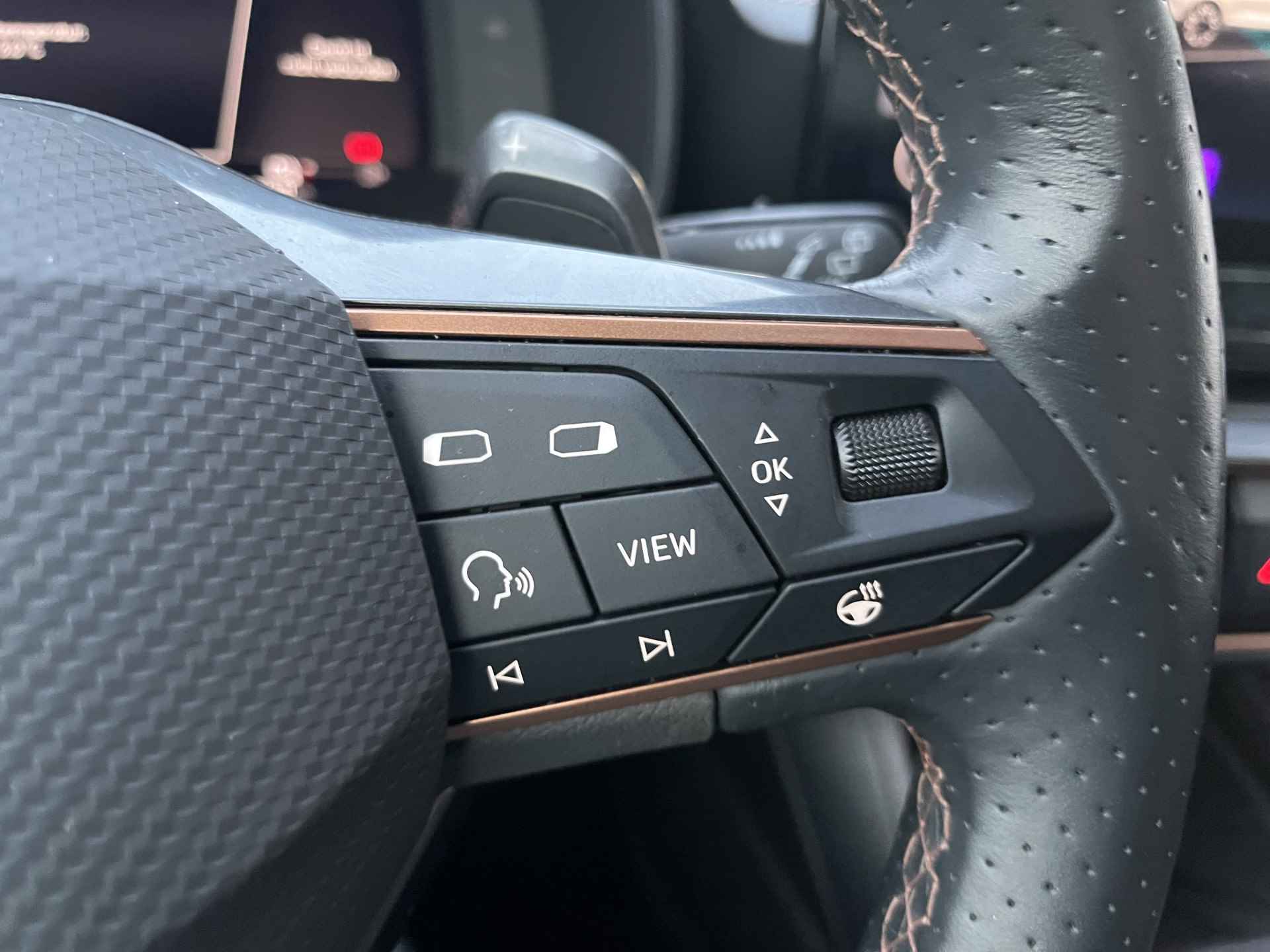 CUPRA Formentor 1.4 e-Hybrid VZ Performance / AUTOMAAT/ 245 PK/ CAMERA/ PARK. SENSOREN/ MATRIX/ DODE HOEK/ DCC/ KEYLESS/ STOEL-STUURVERWARM./ ADAPT. CRUISE/ APP-CONNECT/ NAVI/ CLIMA/ DAB/ - 13/35