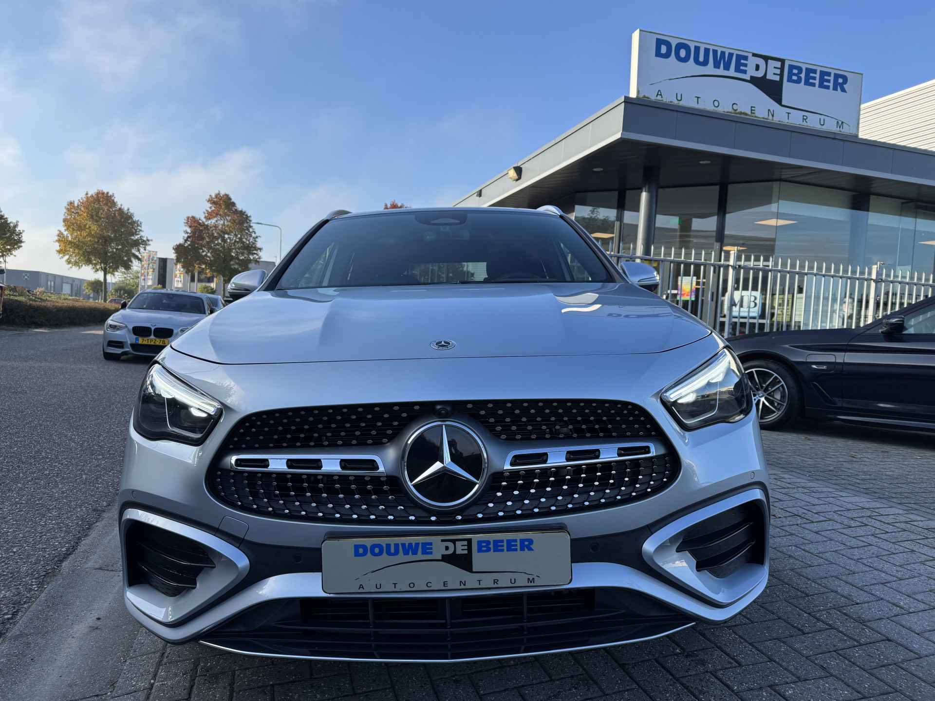 Mercedes-Benz GLA 250e Facelift AMG Line Pano-Dak | Distronic | Memory | Keyless | Stoelverw. - 4/35