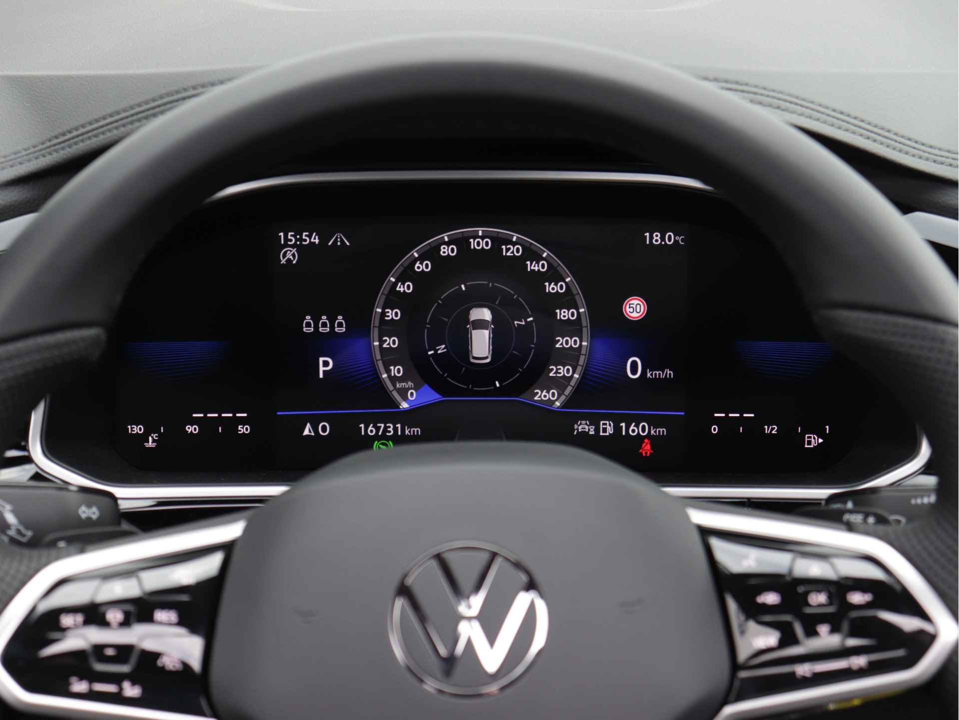 Volkswagen T-Roc 1.5 TSI R-Line 150pk | Navigatie | Panoramadak | LED Plus | Adaptive Cruise | Dodehoekdetectie | Stoelverwarming - 12/50