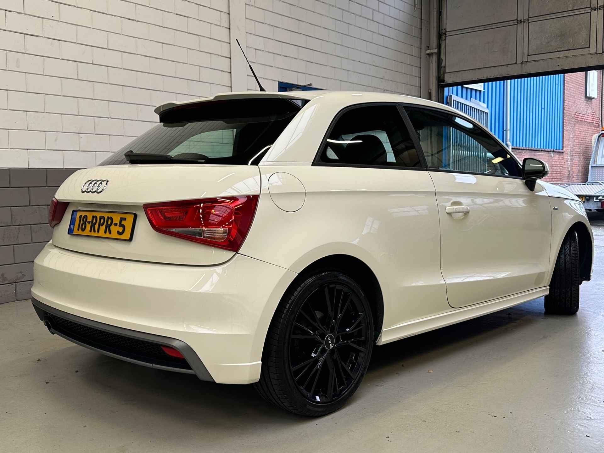 Audi A1 1.2 TFSI Pro Line S -Line - 2/11