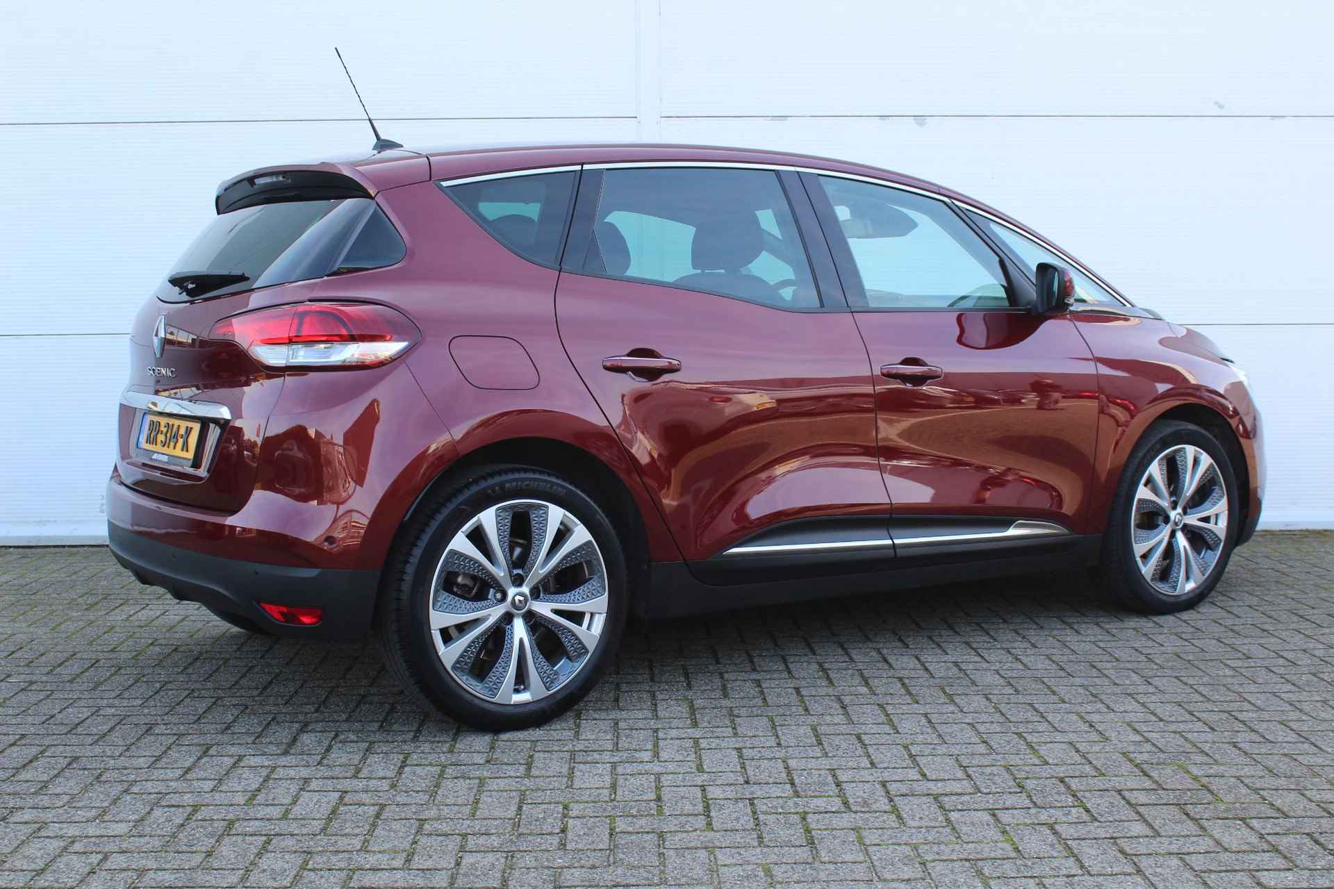 Renault Scénic 1.2 TCe Intens / Navigatie + Apple Carplay/Android Auto / Climate Control / Cruise Control / Achteruitrijcamera / 20" Lichtmetalen Velgen / - 3/44