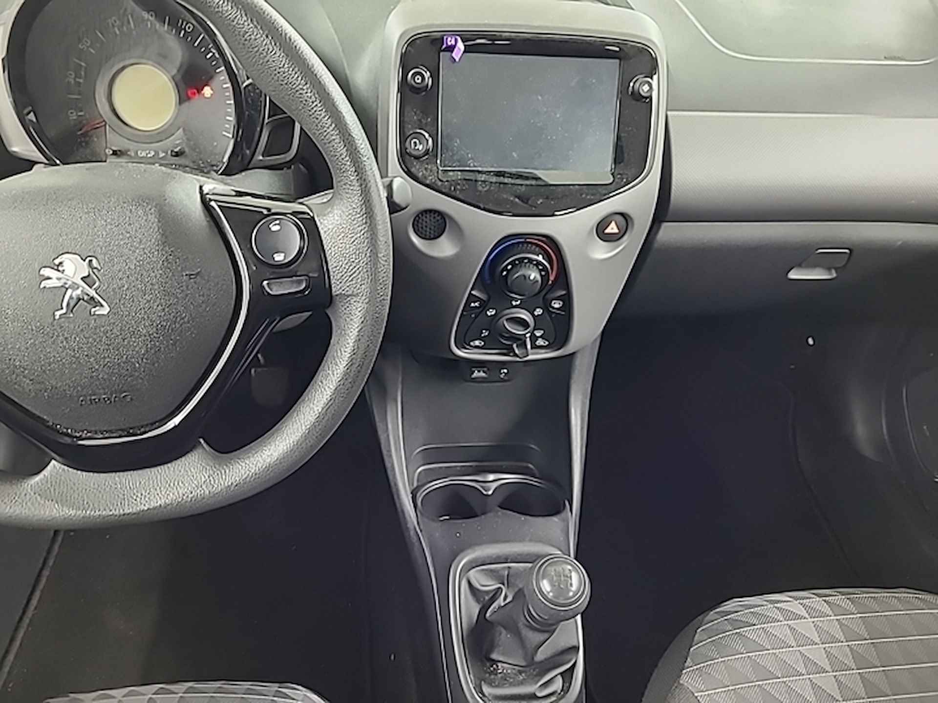 Peugeot 108 1.0 e-VTi Active (73 PK) 1e-Eig. Keurig-Onderh. BOVAG-Garantie. NL-Auto. Navigatie/Apple-Carplay/Android-Auto, Achteruitrijcamera, DAB, Airco, Hill-Hold, Privacy-Glas - 12/20