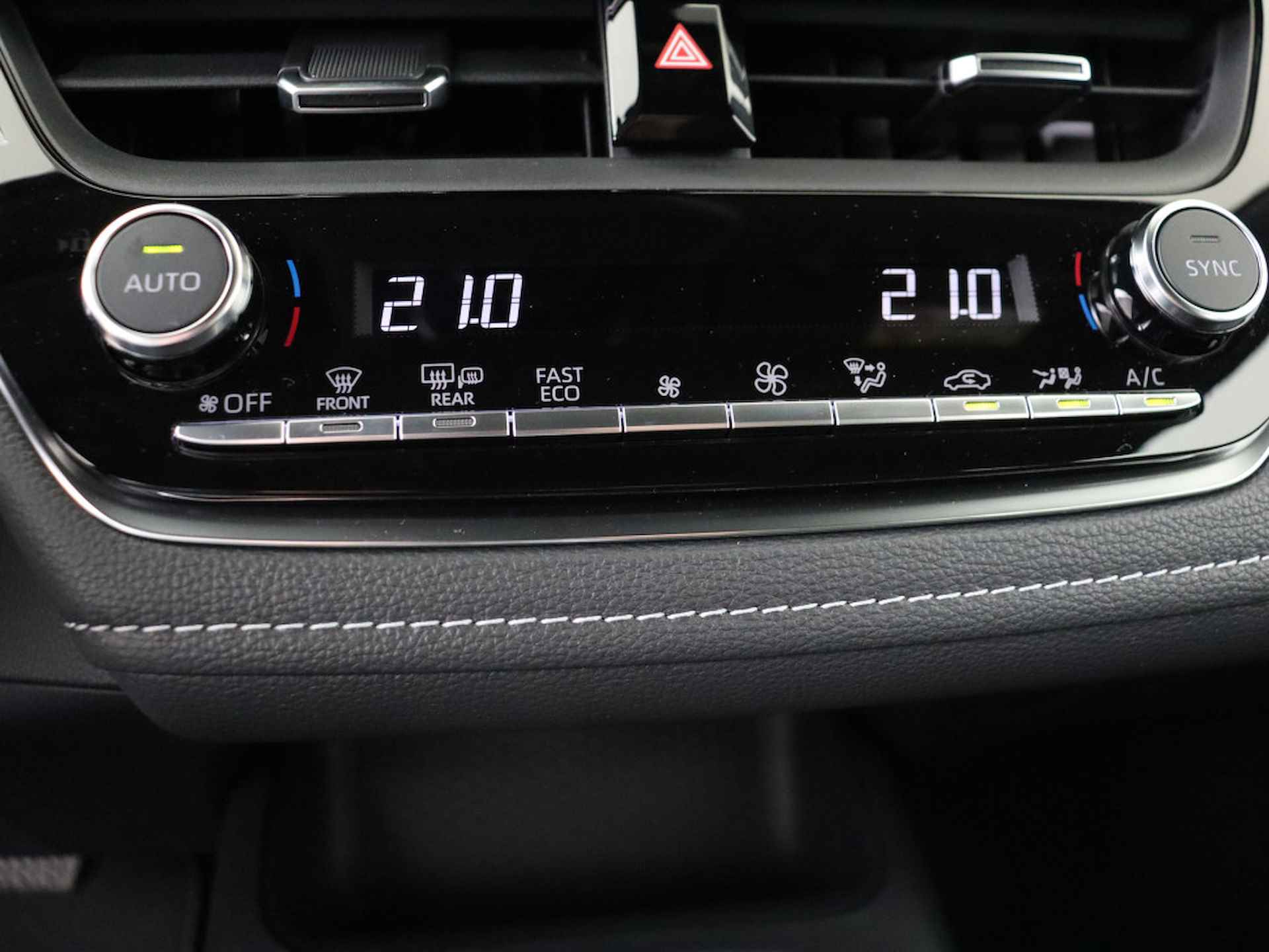 Toyota Corolla Touring Sports Hybrid 140 Active | Apple CarPlay | Camera | LM Velgen | - 12/39