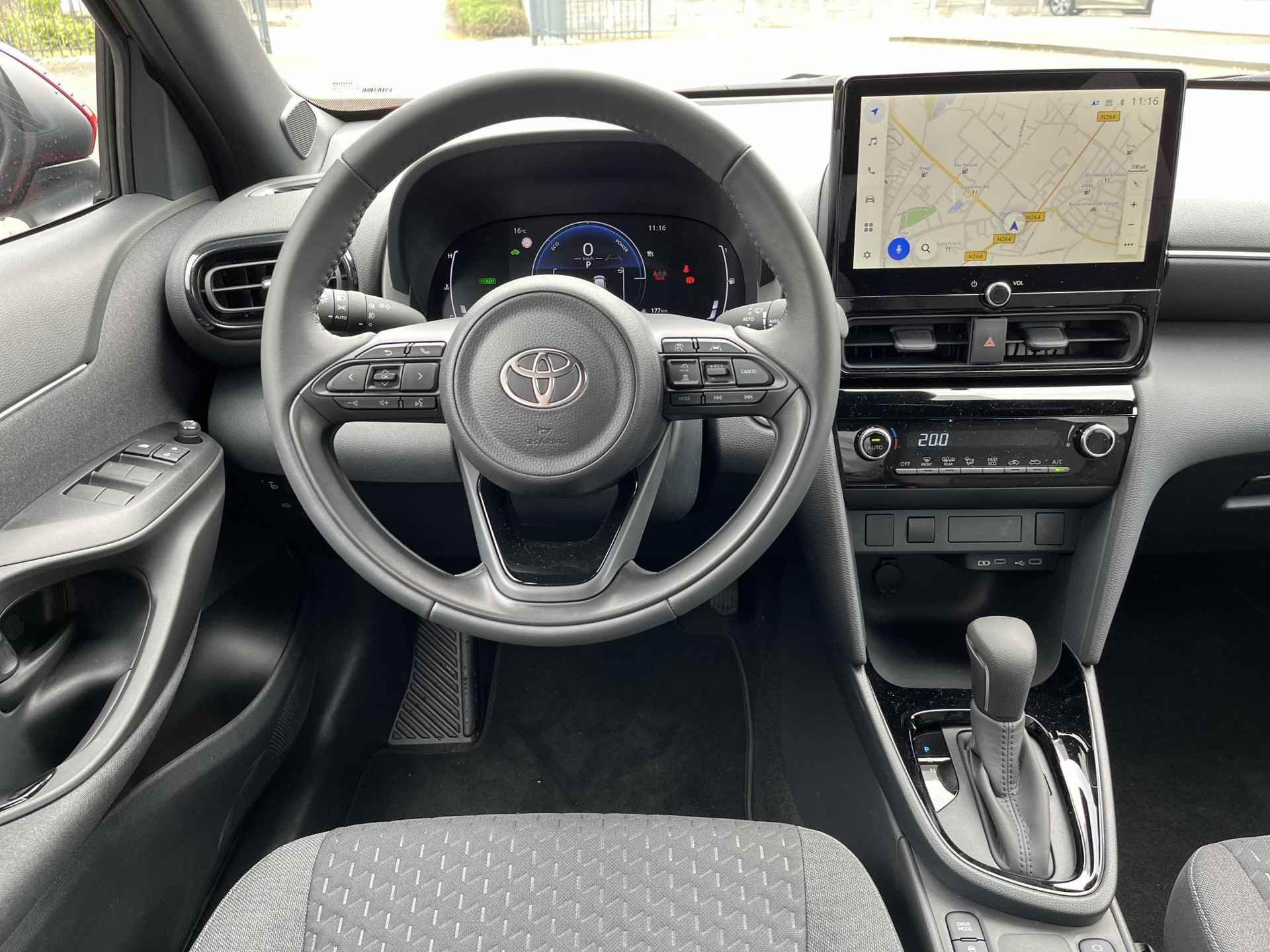 Toyota Yaris Cross 1.5 Hybrid 115 First Edition | Navigatie | Apple CarPlay/Android auto | Achteruitrijcamera - 16/30