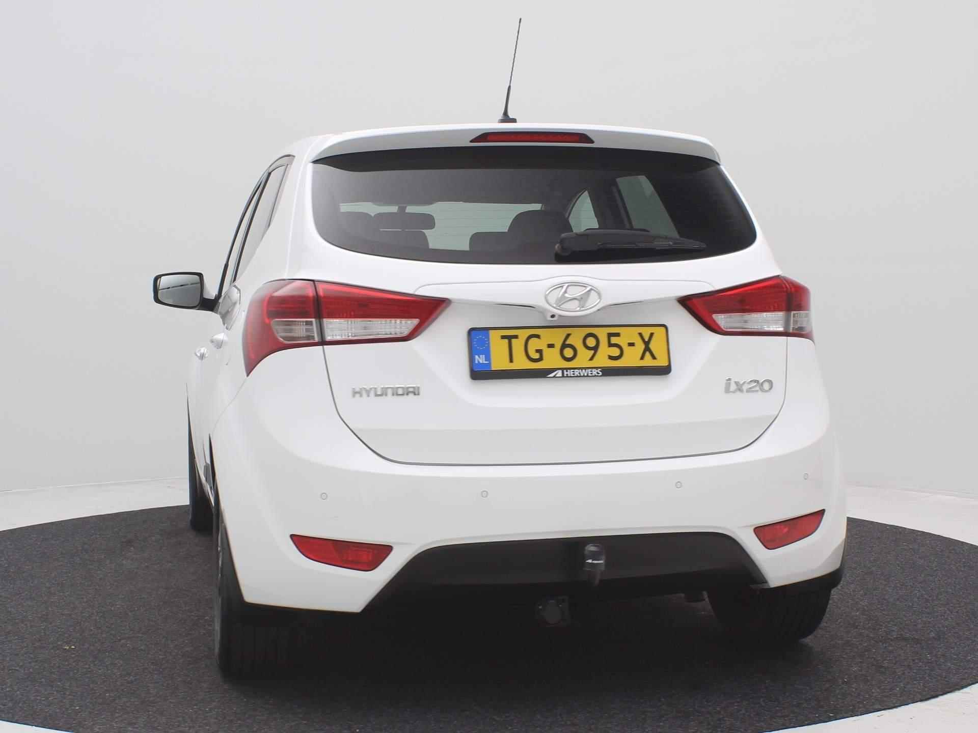 Hyundai ix20 1.4i Go! / Trekhaak / Navigatie / 1ste Eigenaar / Airco / LMV / Historie aanwezig / Parkeersensoren achter / Acteruitrijcamera / - 20/56