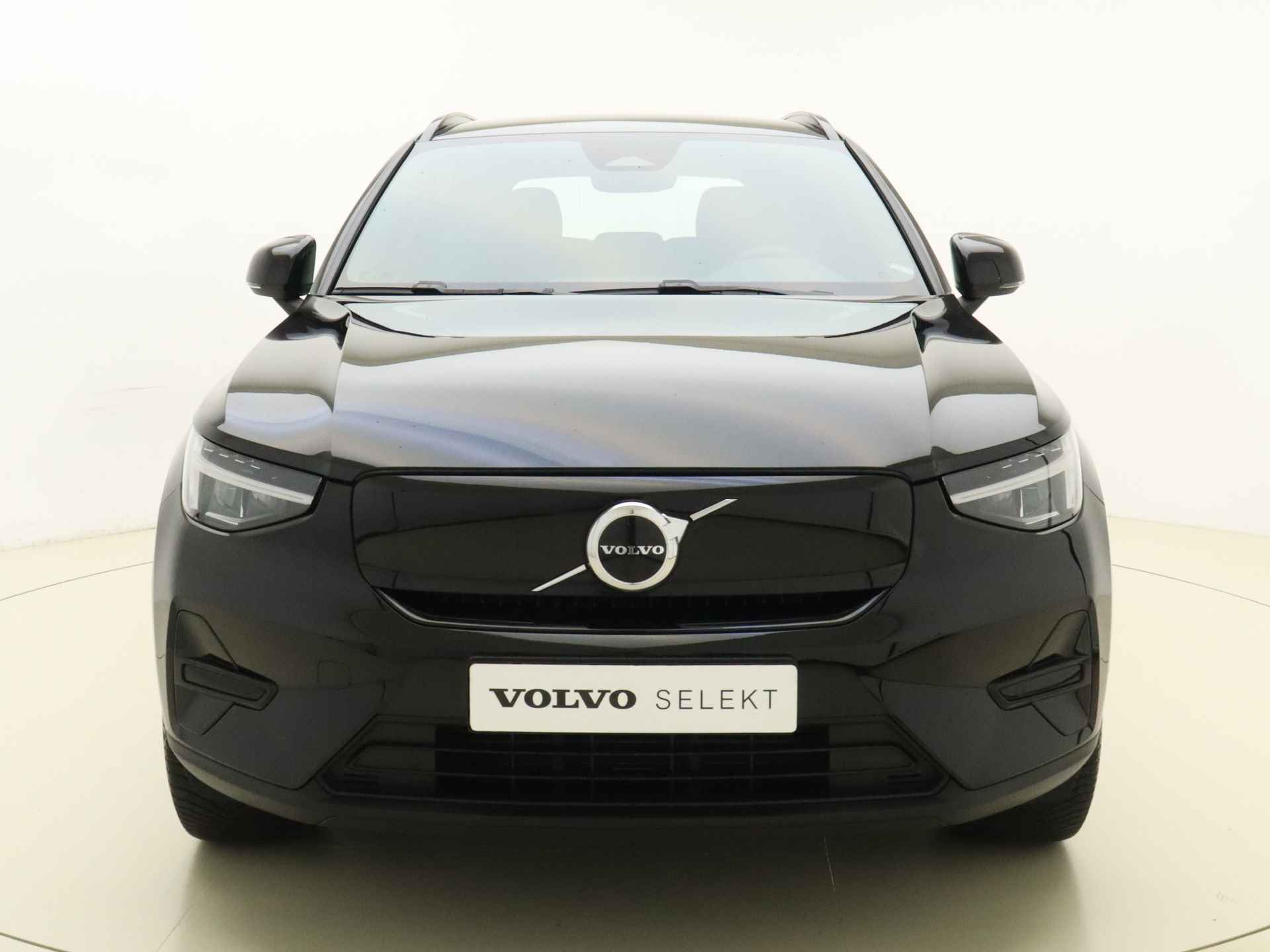 Volvo XC40 Recharge Plus 70 kWh Stoel\- stuurverwarming \ Camera \ Adaptieve Cruise Control \ - 4/37