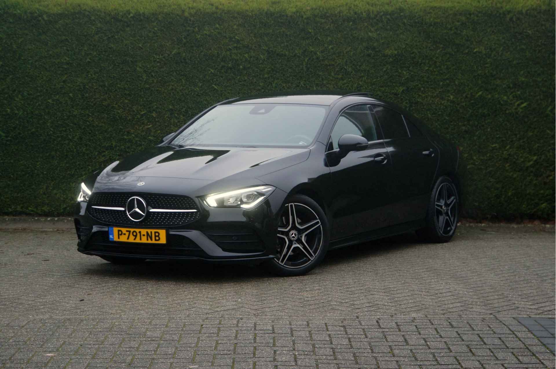 Mercedes-Benz CLA-Klasse CLA 180 AMG line Night | Pano Sfeer Trekhaak - 9/37