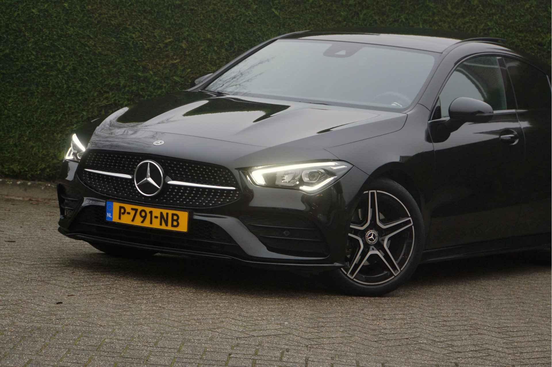 Mercedes-Benz CLA-Klasse CLA 180 AMG line Night | Pano Sfeer Trekhaak - 13/37