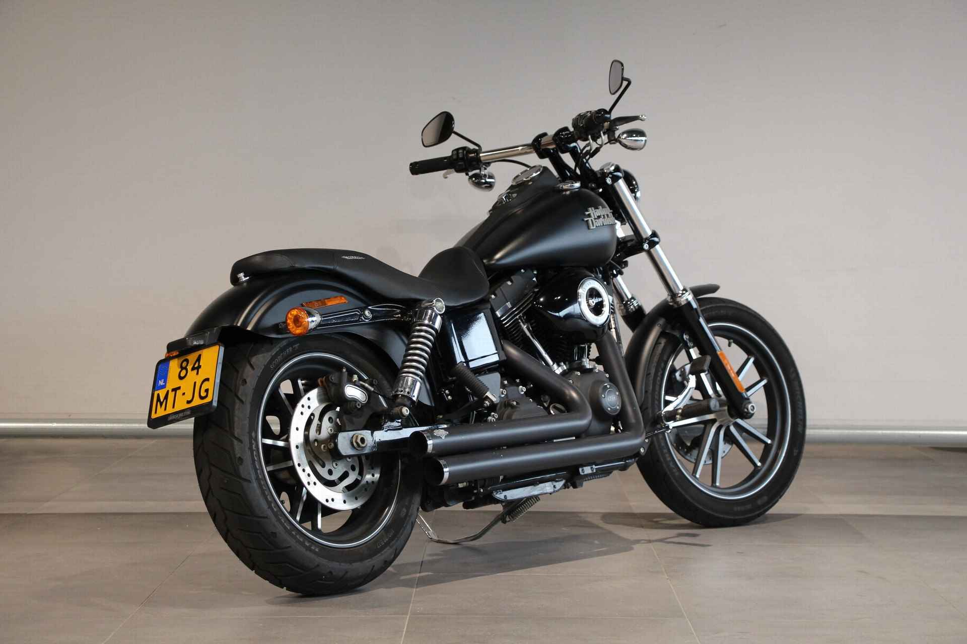 Harley-Davidson STREET BOB - 8/8