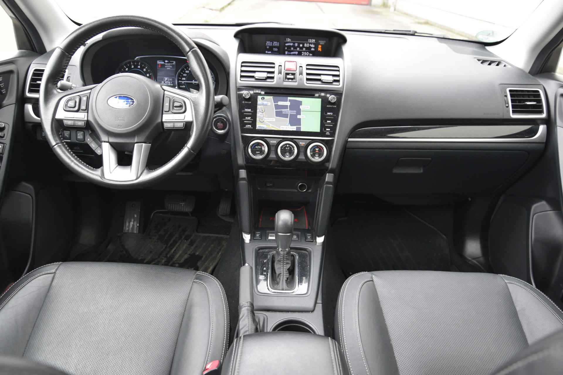 Subaru Forester 2.0 Premium Automaat Memory Seats | Panorama dak | Electrische achterklep | Parkeercamera | Navigatie | Afneembare Trekhaak | - 4/7
