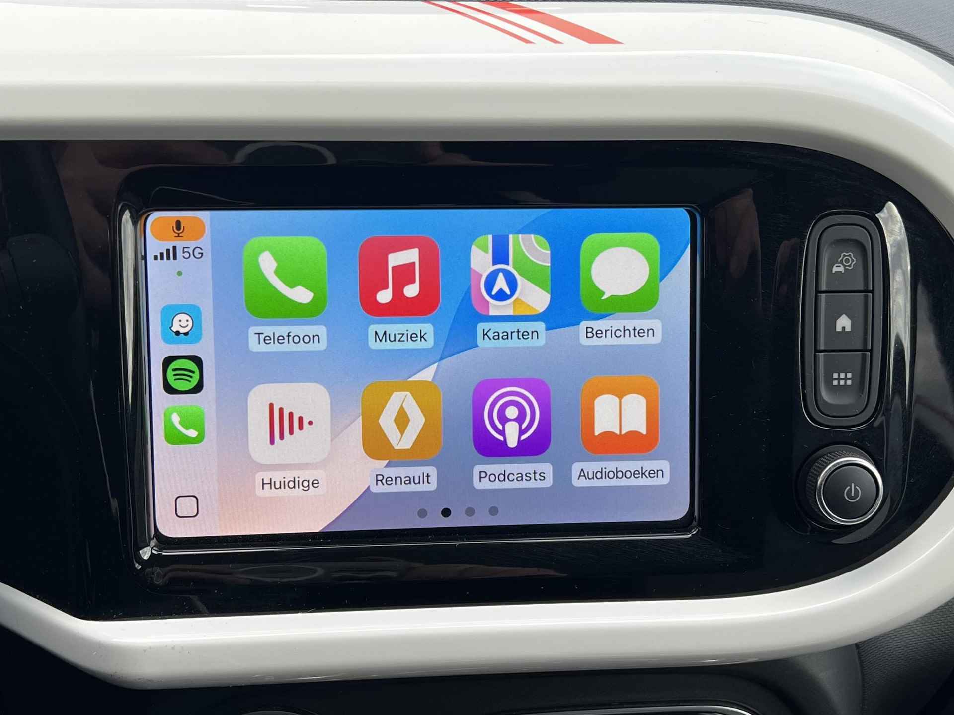 Renault Twingo Z.E. R80 Série Limitée Vibes / Dealer onderhouden / Koopaccu SoH 96.19 % / Stoelverwarming / Navigatie / Apple Carplay Anroid / 16"LM wielen / Winterwielenset / - 18/51