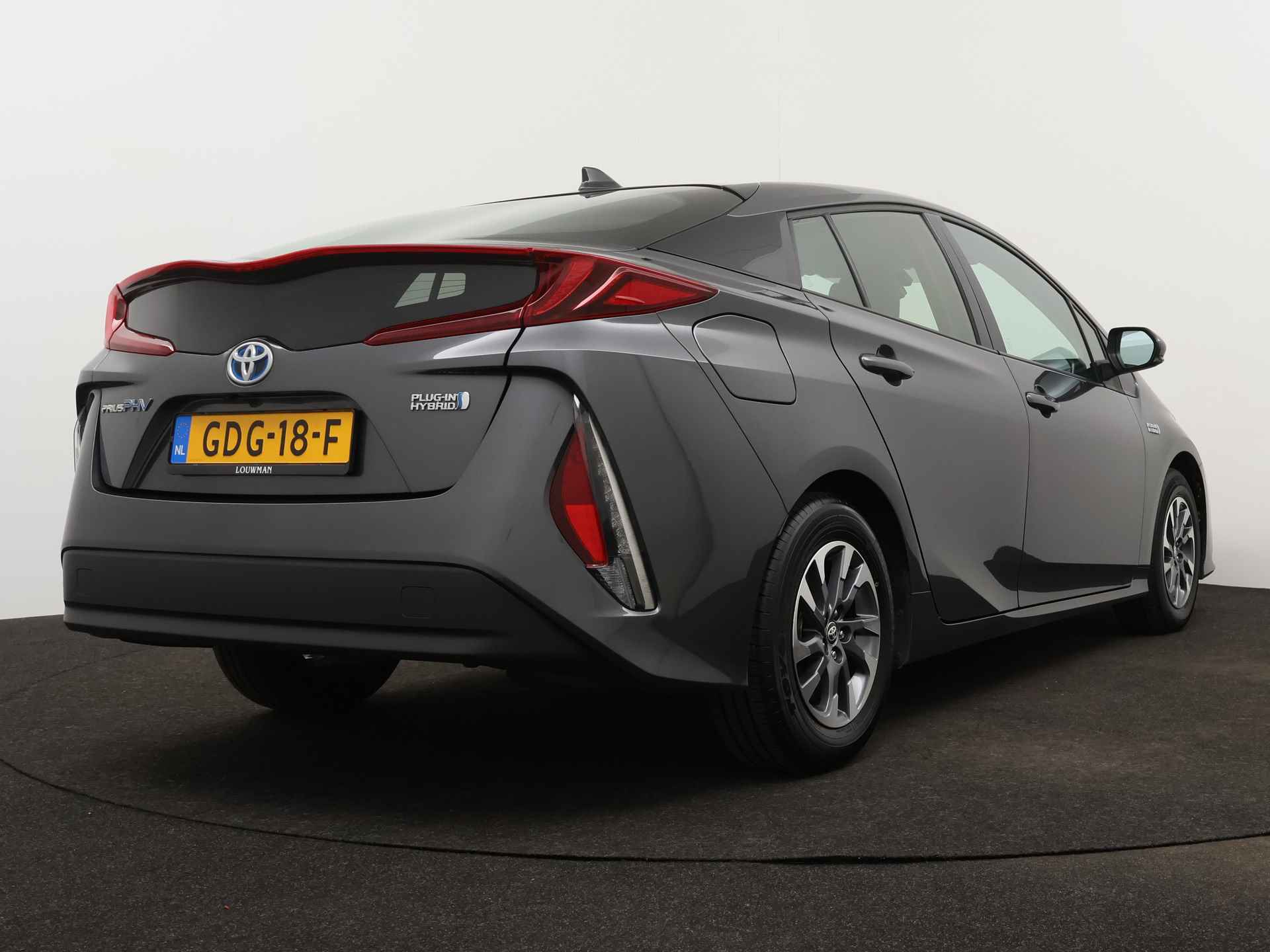 Toyota Prius 1.8 Plug-in Hybrid Dynamic Limited | Navigatie | Stoelverwarming | - 3/43