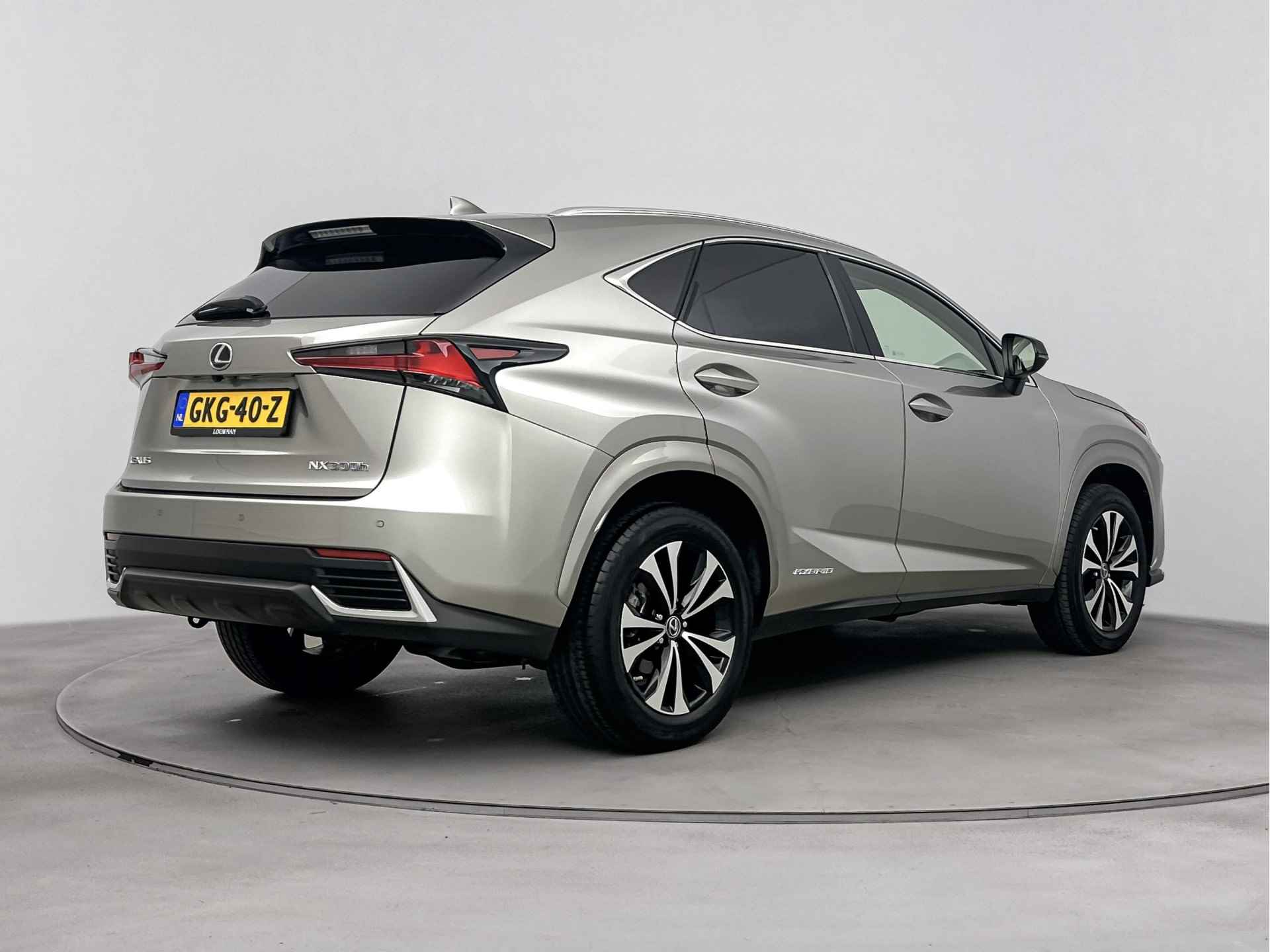 Lexus NX 300h AWD Ultimate Edition Limited | Navigatie | Stuur-/Stoelverwarming | Dodehoek Detectie | - 3/41