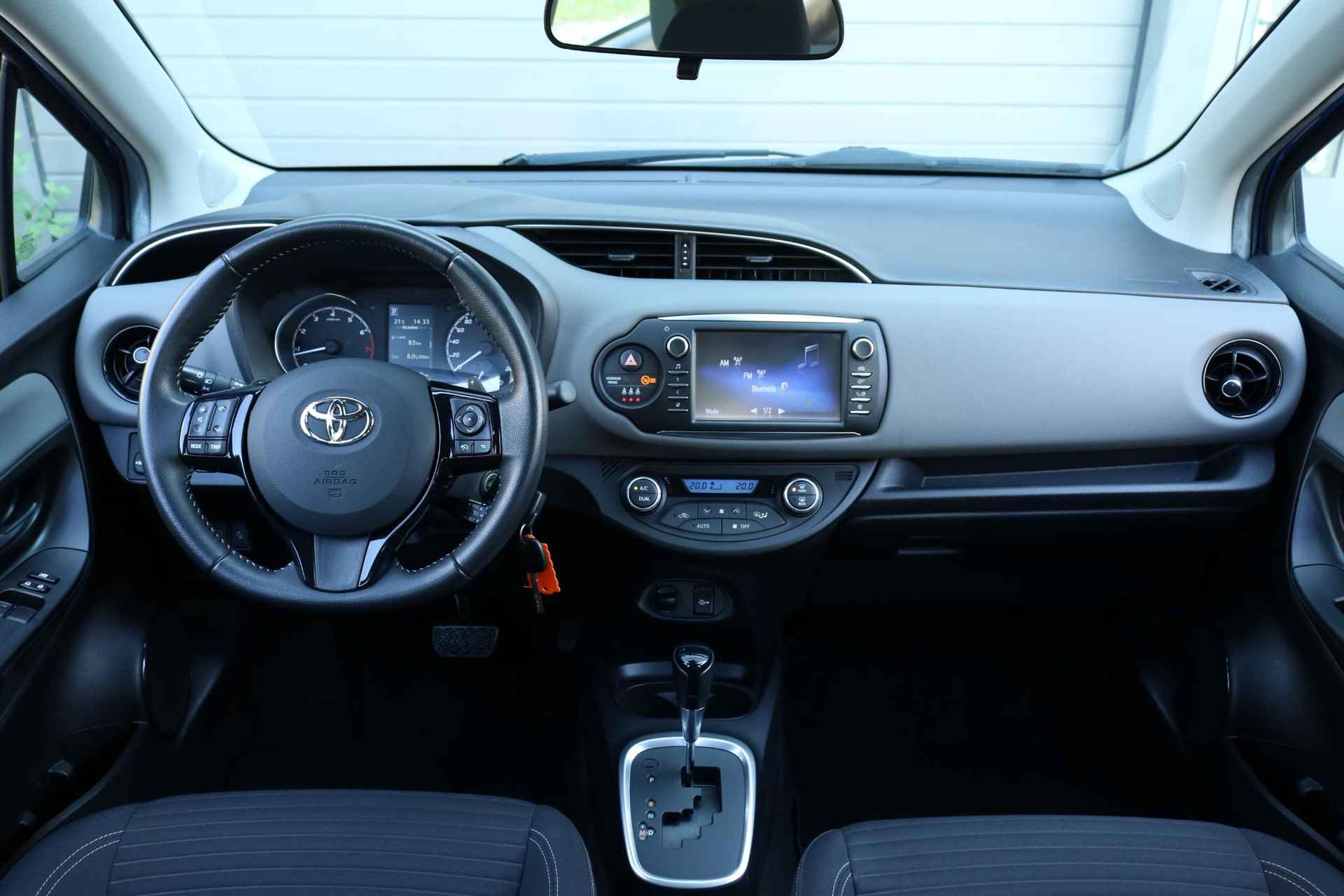 Toyota Yaris 1.5 VVT-i Aspiration, Automaat, 1e eign, NL auto , 800KG Trekgewicht - 9/36