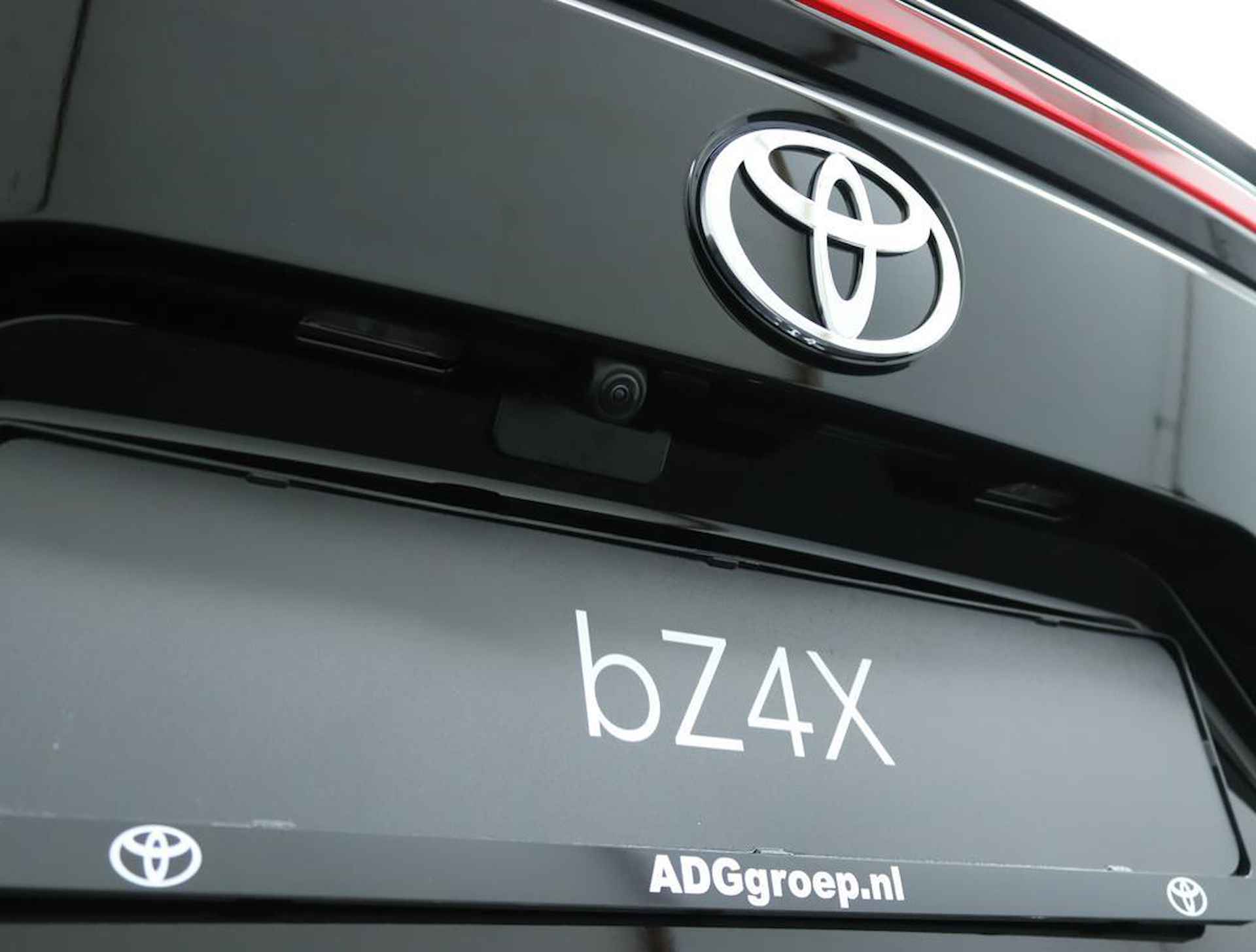 Toyota bZ4X Premium 71 kWh | Adaptive Cruise Control | Warmtepomp | 360 graden camera | - 39/54