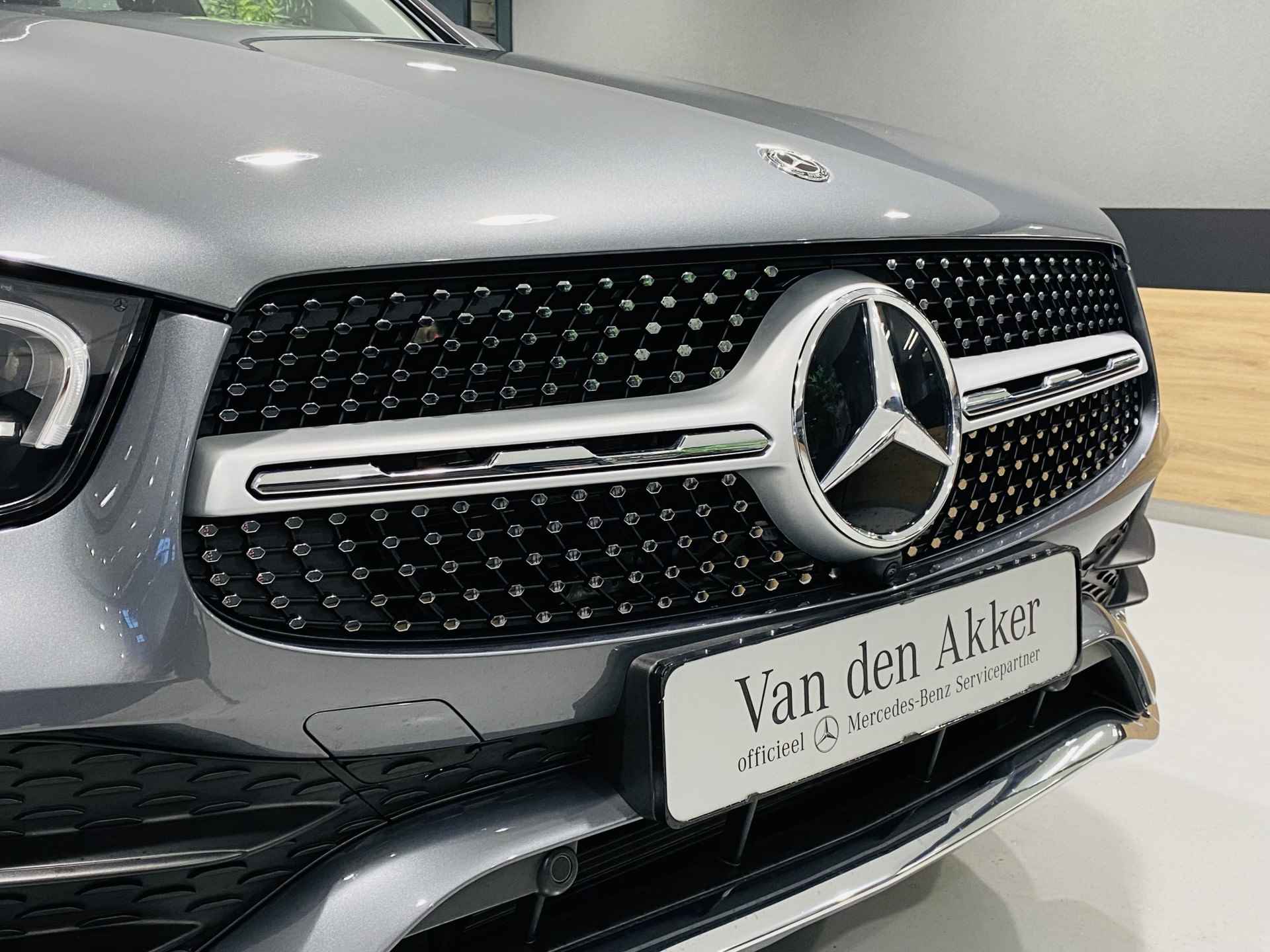 Mercedes-Benz GLC 200 4MATIC AMG // DISTRONIC // 360° Camera // Carplay // KeyLess Entry // Digitaal Dashbord // 20" AMG Multispaak // Dodehoekass - 33/46