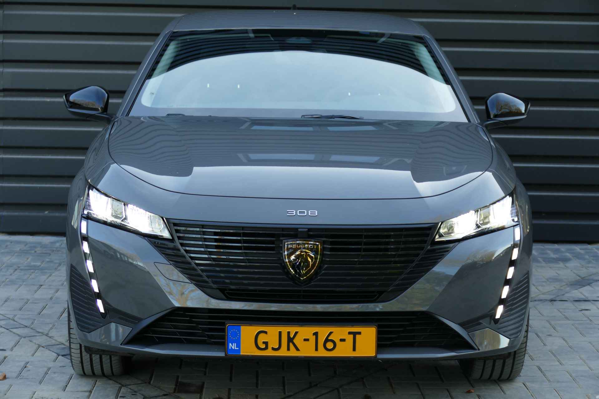 Peugeot E-308 SW 157PK 54KWH STYLE / NAVI / LED / CLIMA / PDC / 18" LMV / BLUETOOTH / ADAPT. CRUISECONTROL / 1E EIGENAAR / NIEUWSTAAT !! - 4/21