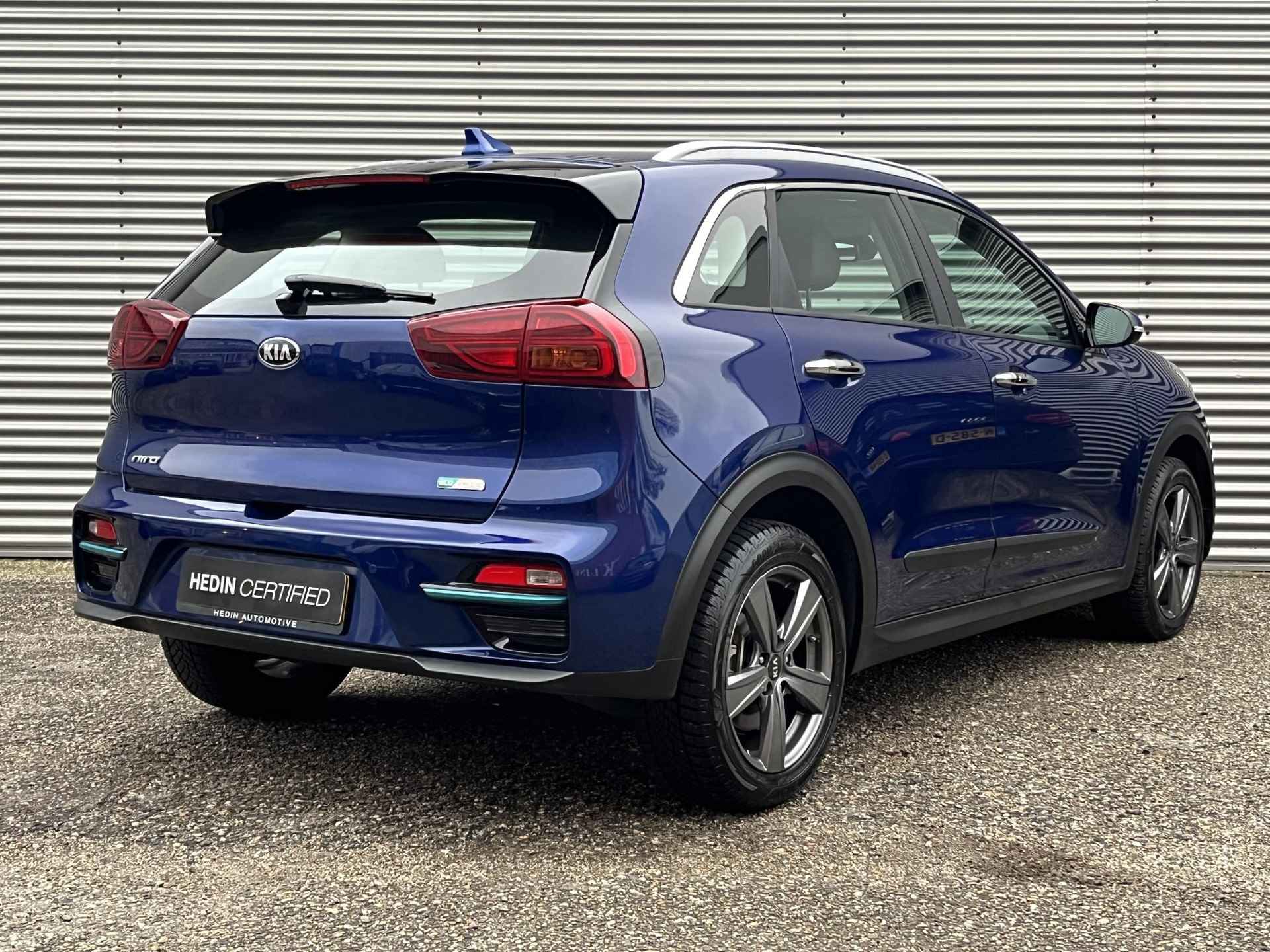 Kia e-Niro ComfortLine 64 kWh Inclusief zomer en winterset / Stoelverwarming voor / Parkeercamera / Adaptieve cruise control / Parkeersensors / Stuurverwarming / Half lederen bekleding / - 2/29