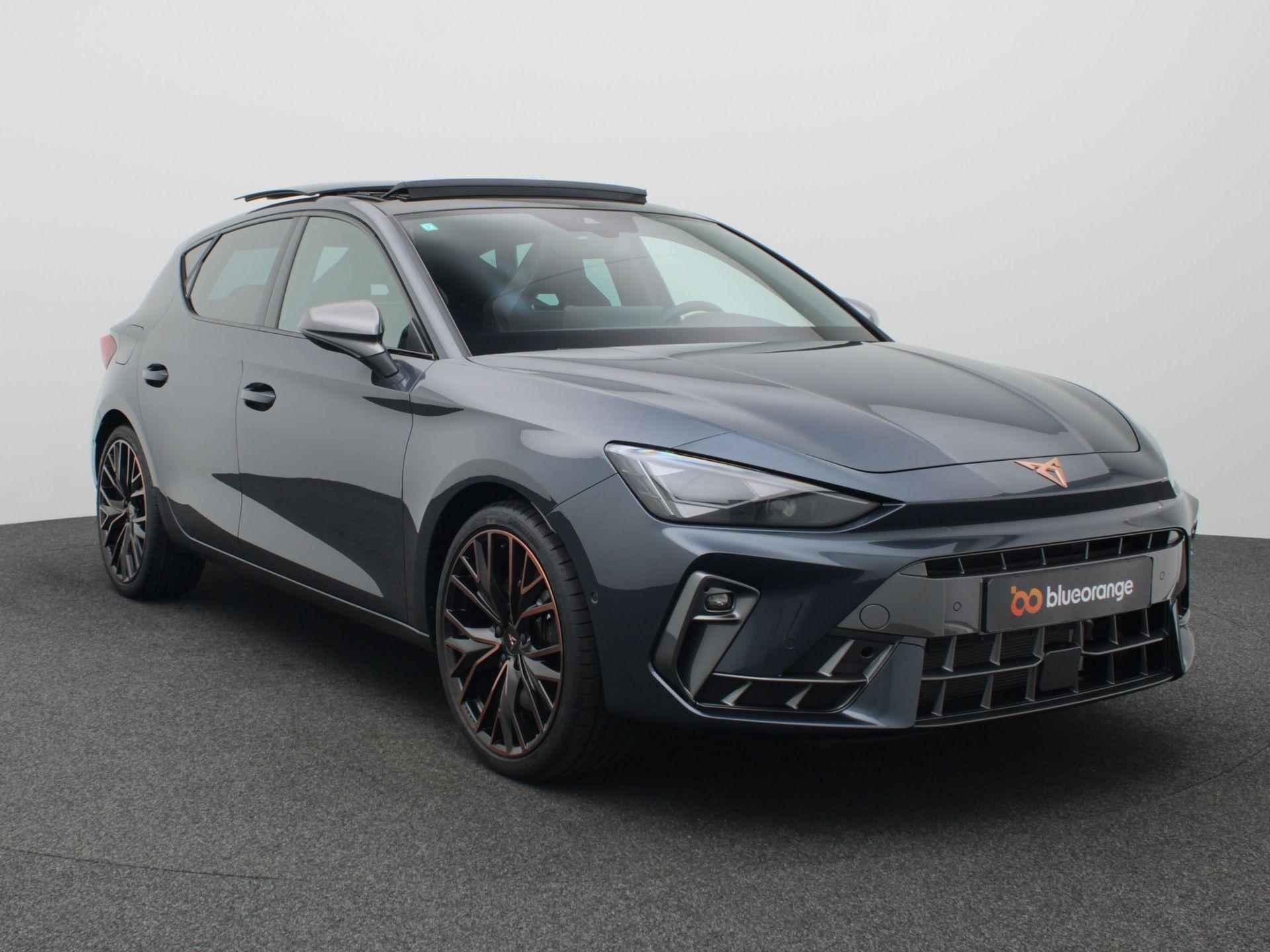 CUPRA Leon 1.5 TSI e-Hybrid VZ Performance 272PK DSG matrix led, schuif-kanteldak, achteruitrijcamera, stuur-stoelverwarming, adaptive cruise met travel assist, elek. verstelbare voorstoel, side assist, keyless, 19" lichtmetaal - 12/56