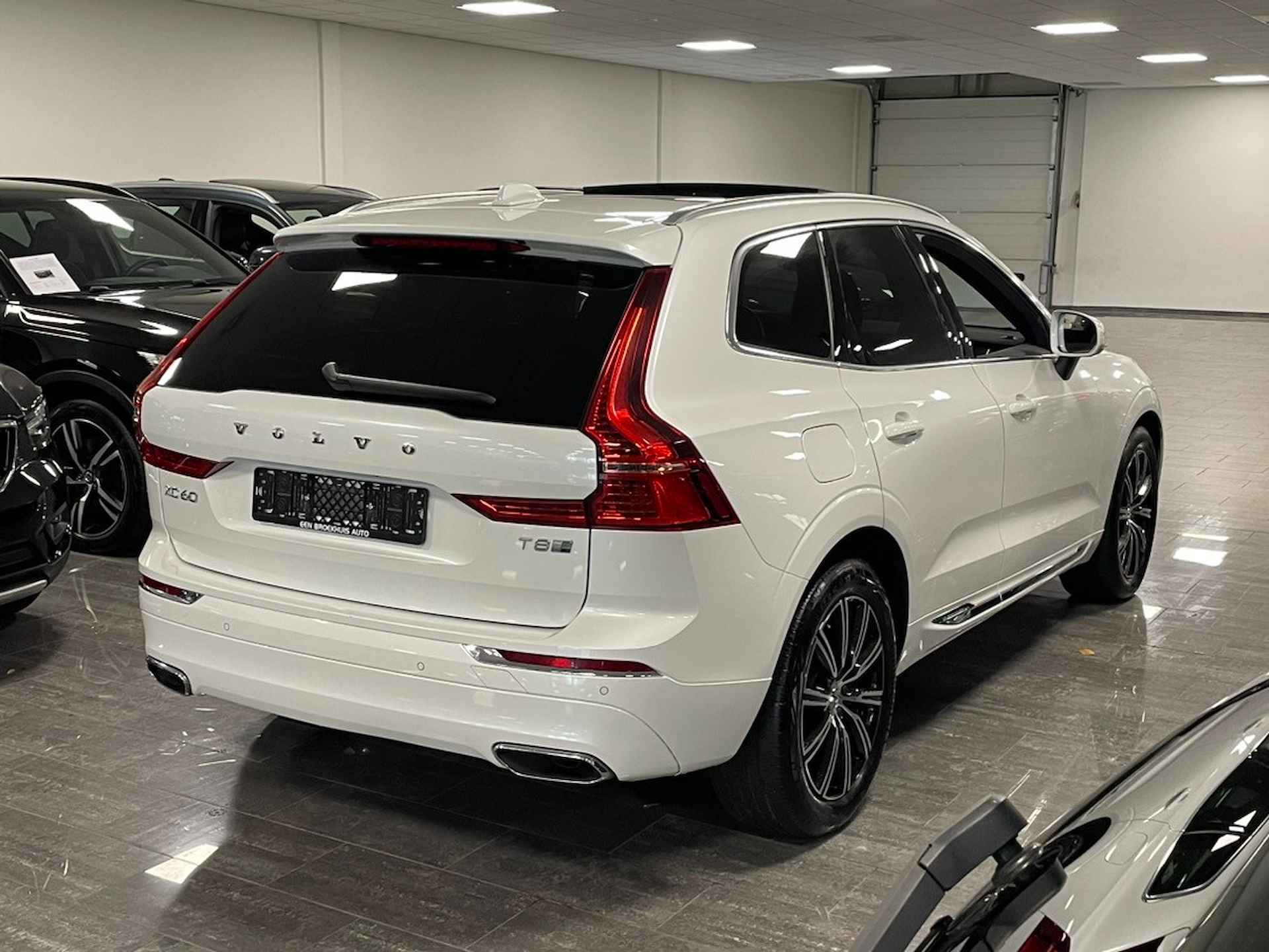 Volvo XC60 T8 AWD Recharge Inscription | Luchtvering | Trekhaak | Crystal White Met. | Adaptieve Cruise Control | Standkachel met Volvo On - 3/28