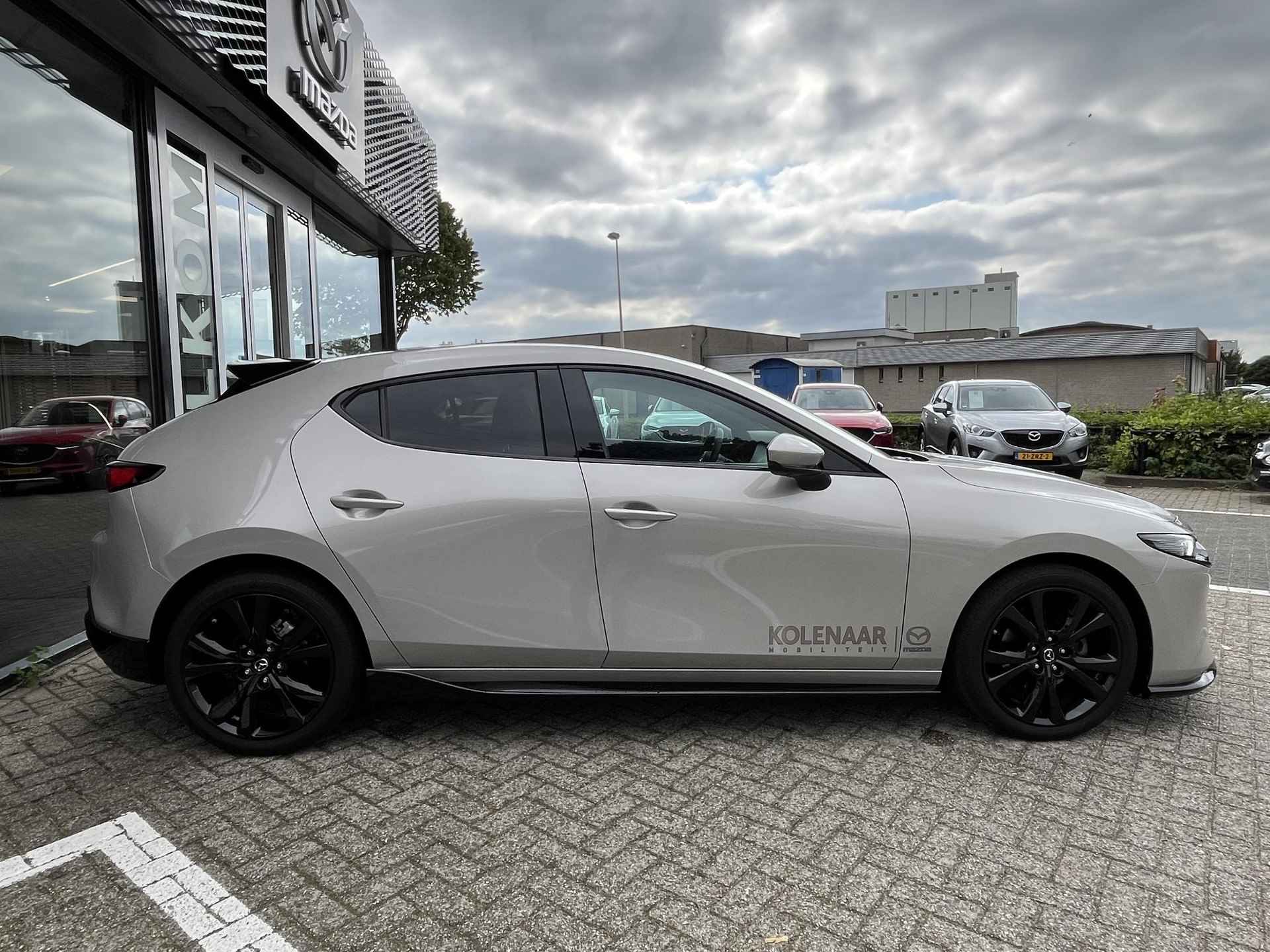 Mazda 3 2.0 e-Sky-G 150 Exclusive-line Automaat / Aero Pack / Driver Assistance & Design Pack / Black Pack - 5/49