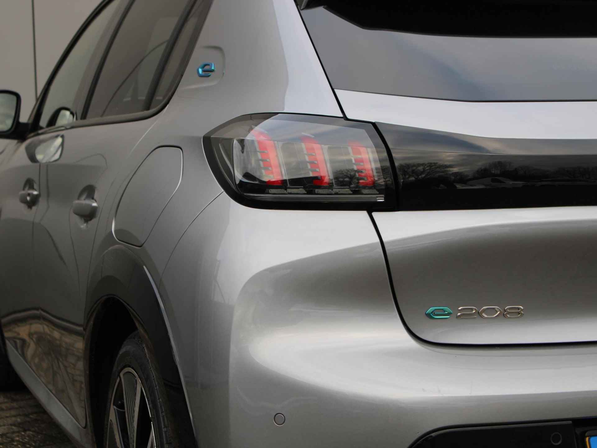 Peugeot e-208 EV GT 350 50 kWh | Apple Carplay / Camera / Climate - 27/27