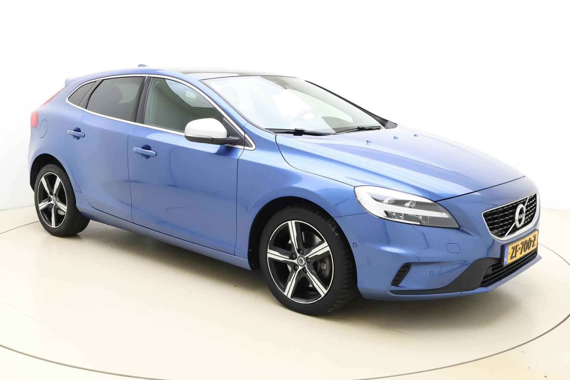 Volvo V40 1.5 T3 Polar+ Sport - 8/35