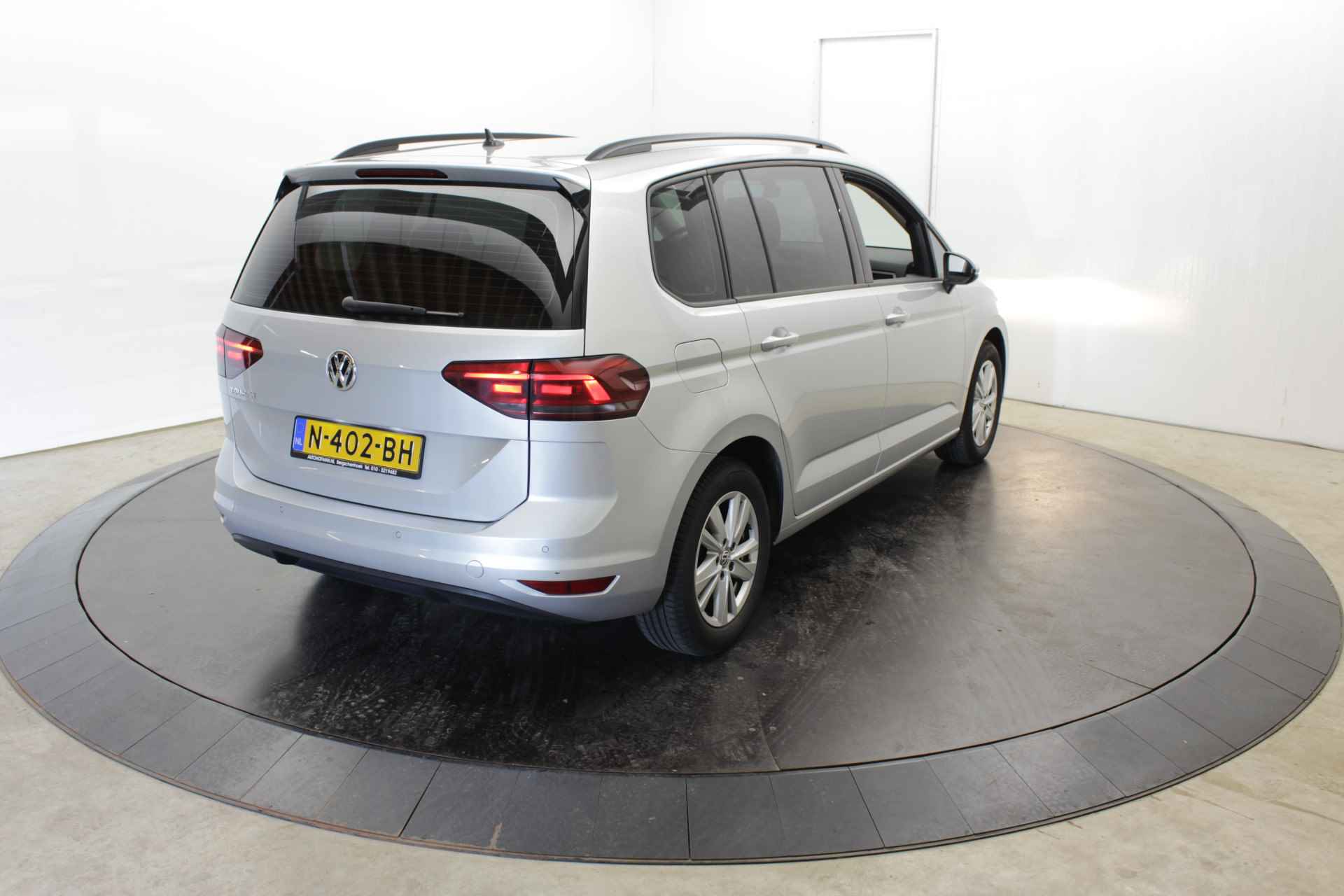 Volkswagen Touran 1.5 TSI 7Pers DSG EL Trekh Navi App-connect PDC V+A Adapt.cruise - 7/47