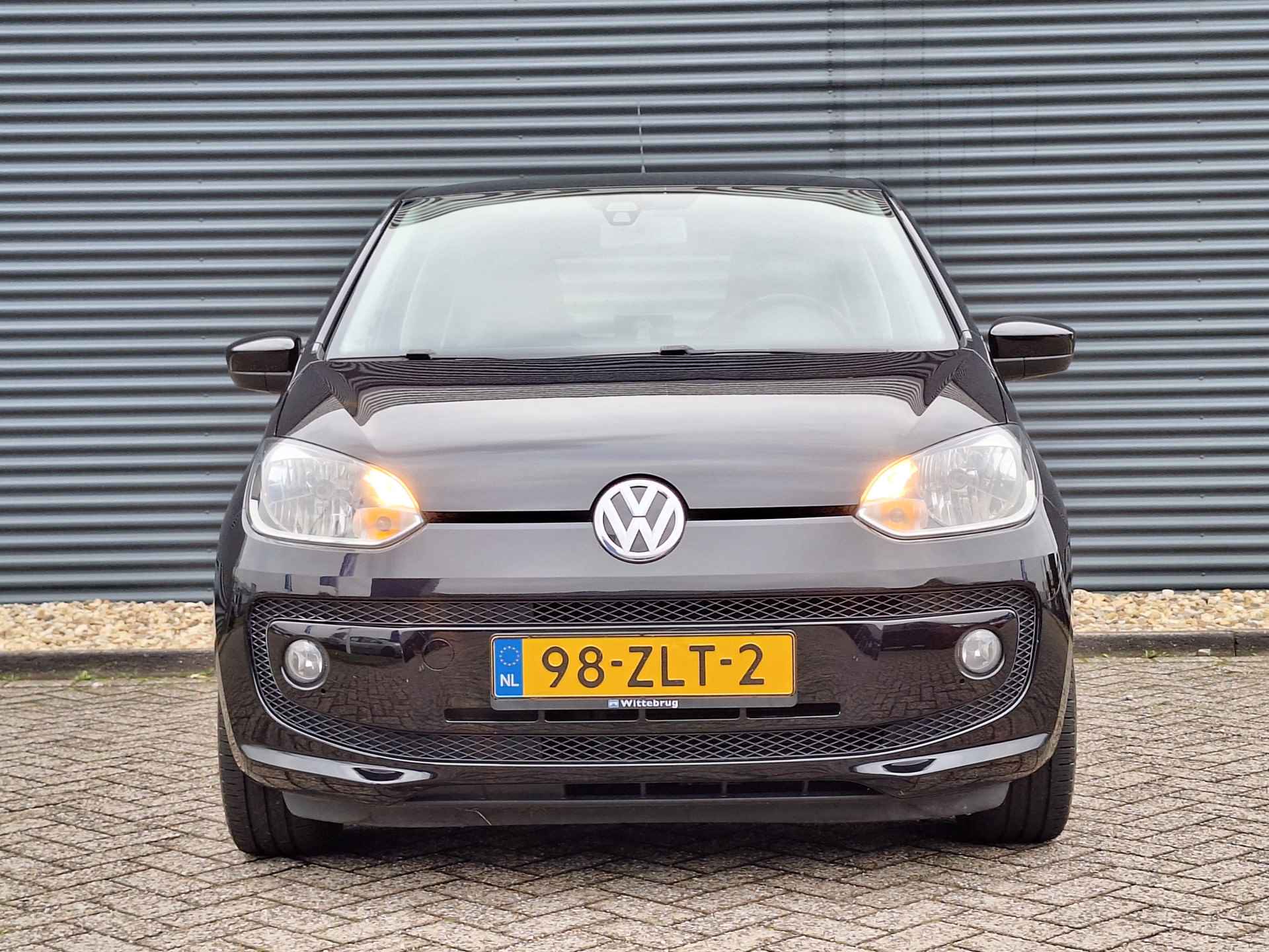 Volkswagen up! 1.0 high up! BlueMotion | Navigatie | Bluetooth | Parkeersensoren | Airco | Lichtmetalen Velgen | Lederen Bekleding Met Stoelverwarming | - 12/42