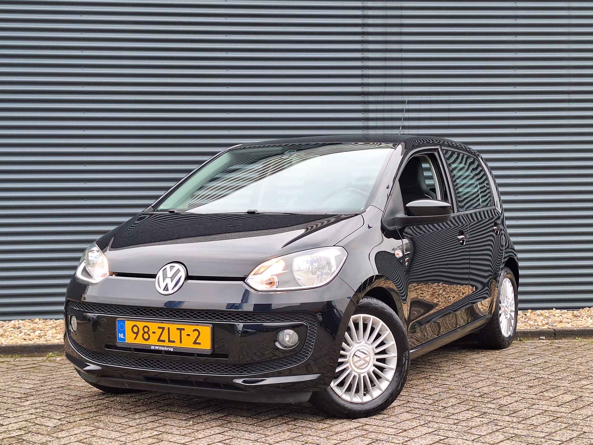 Volkswagen up! 1.0 high up! BlueMotion | Navigatie | Bluetooth | Parkeersensoren | Airco | Lichtmetalen Velgen | Lederen Bekleding Met Stoelverwarming | - 41/42