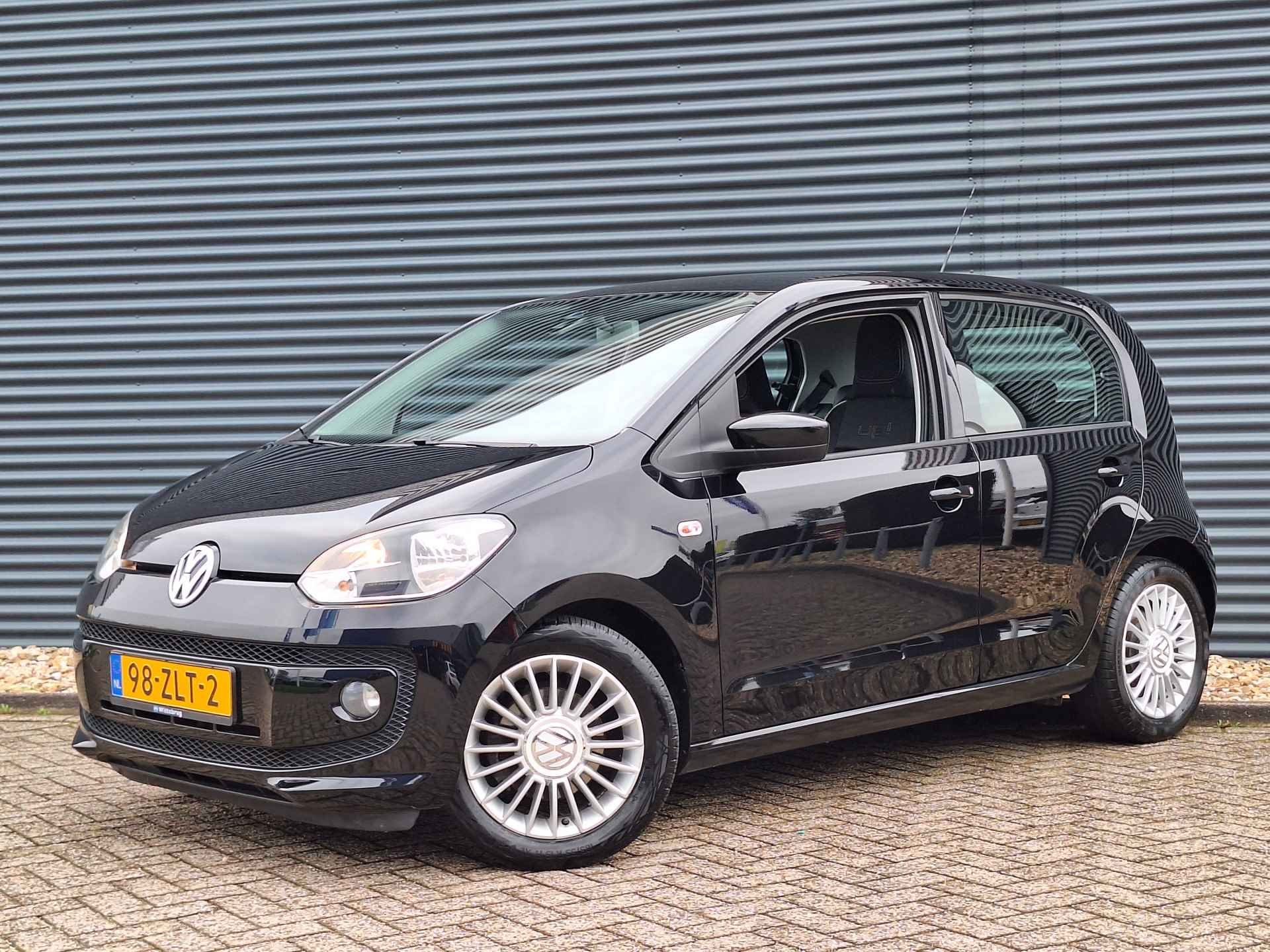 Volkswagen up! 1.0 high up! BlueMotion | Navigatie | Bluetooth | Parkeersensoren | Airco | Lichtmetalen Velgen | Lederen Bekleding Met Stoelverwarming | - 42/42