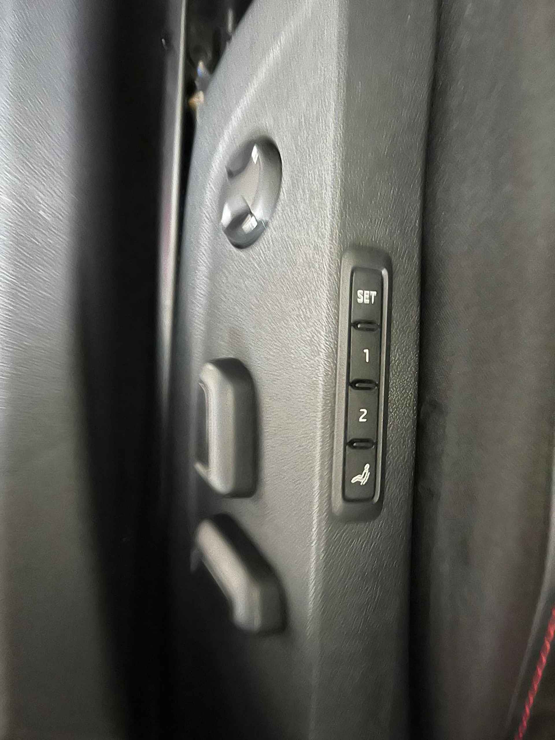 Škoda Octavia Combi 1.4 TSI RS iV PHEV Business / DSG / Panoramadak / LED / Canton Sound / Standkachel / 19" LMV P4 - 14/35
