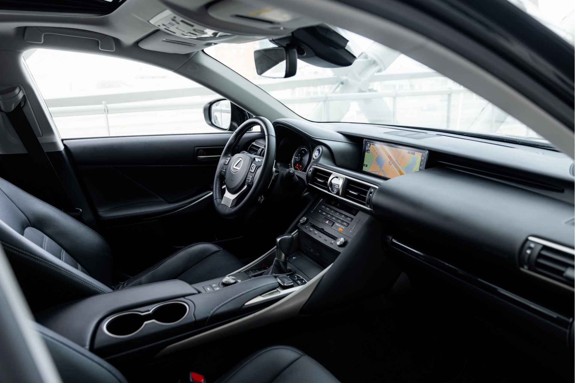 Lexus IS 300h Hybrid Business Line Limited | Schuifdak | Navigatie | Stoelverwarming | - 56/61