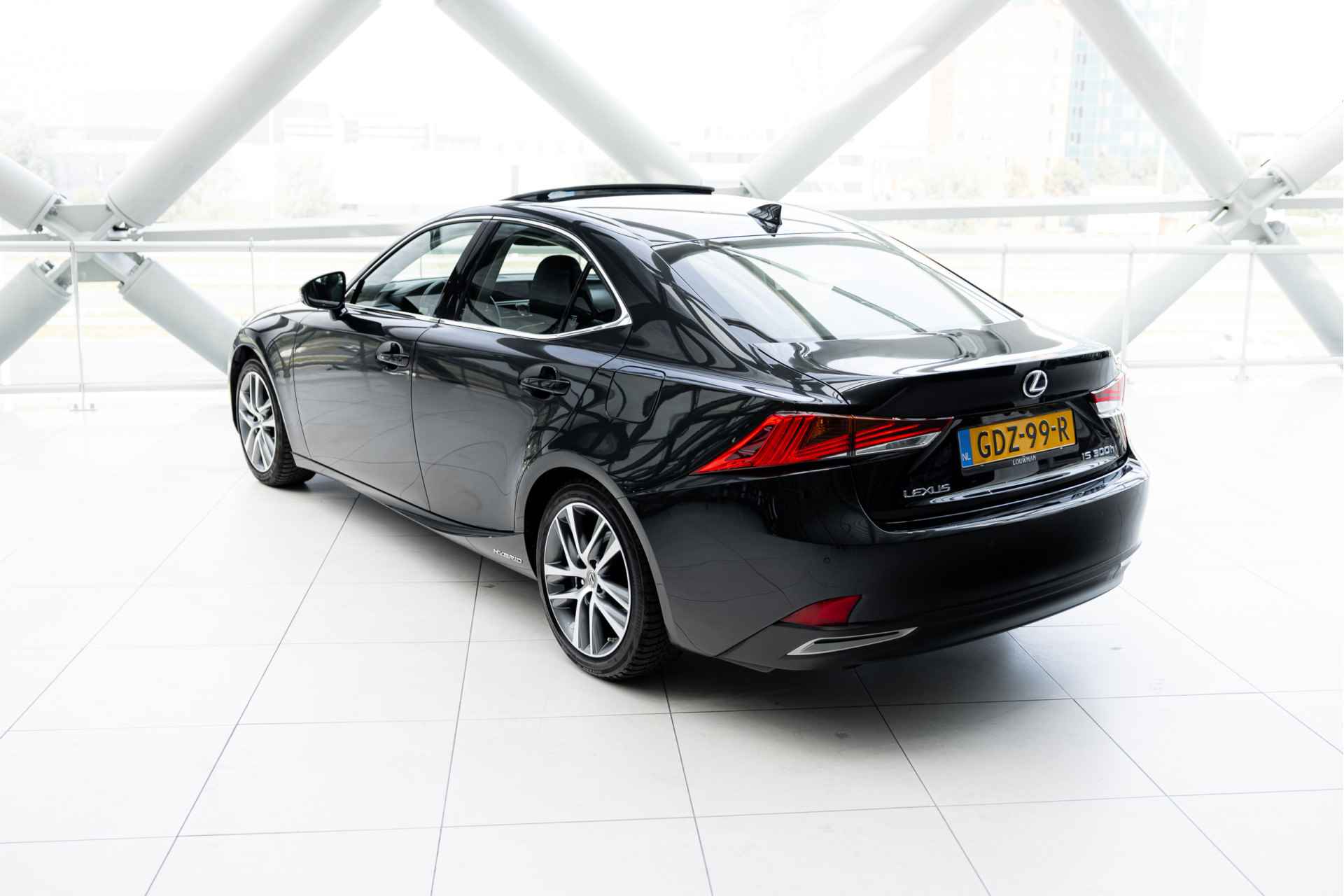 Lexus IS 300h Hybrid Business Line Limited | Schuifdak | Navigatie | Stoelverwarming | - 4/61