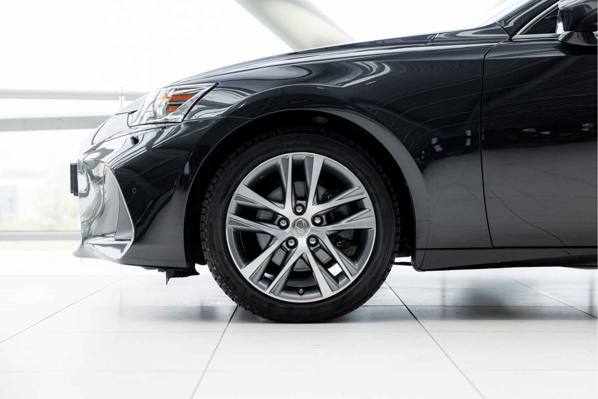 Lexus IS 300h Hybrid Business Line Limited | Schuifdak | Navigatie | Stoelverwarming | - 40/61