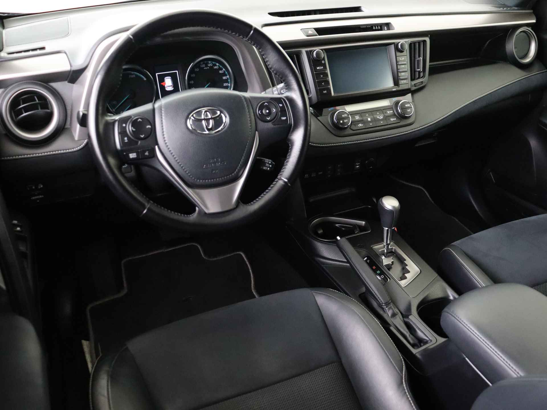 Toyota RAV4 2.5 Hybrid Style I Navigatie I Climate Control I Cruise Control I Camera I Stoelverwarming I 1e Eigenaar I Volledig LOUWMAN Onderhouden I Afneembare Trekhaak I - 6/47