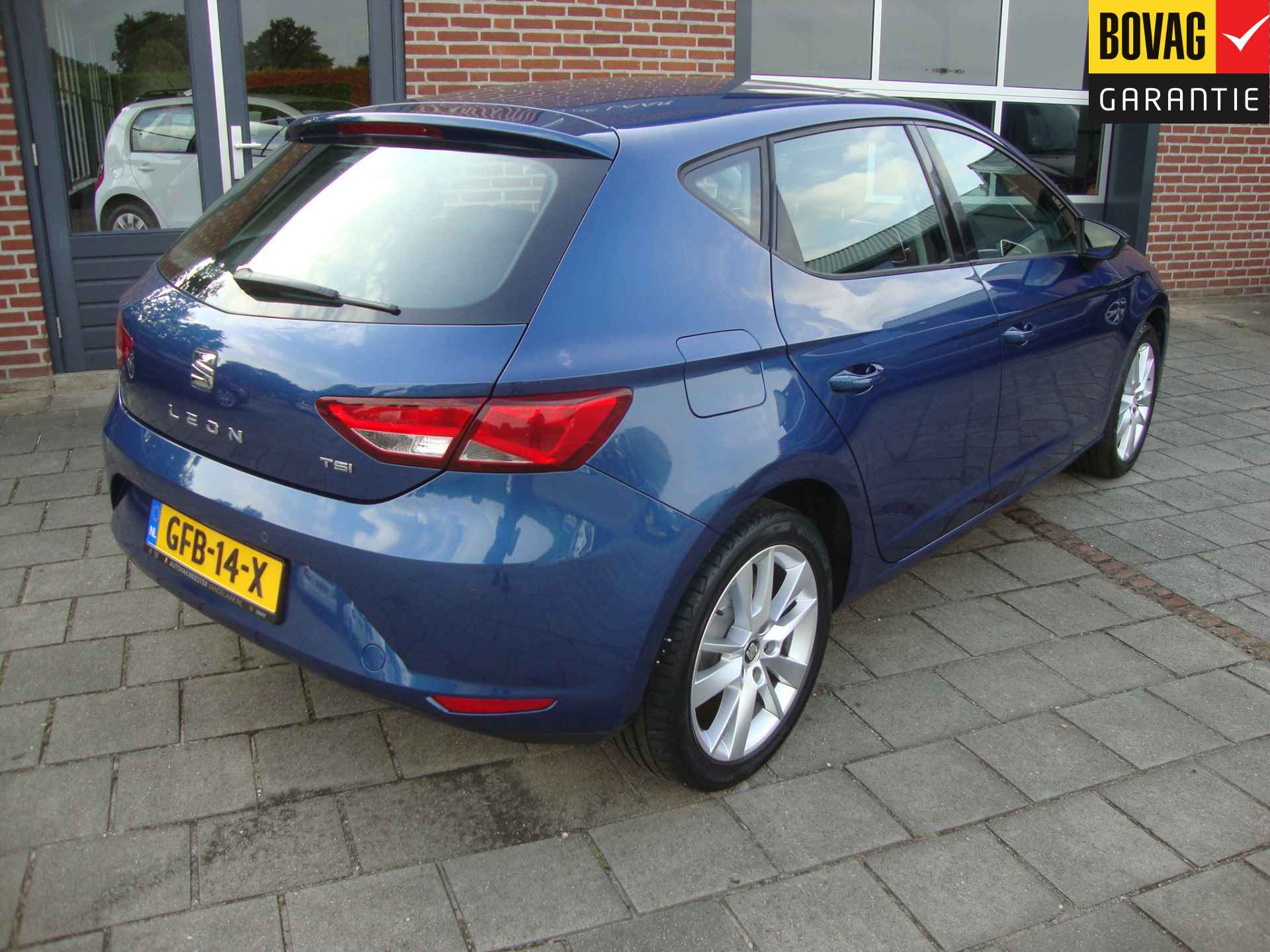 SEAT Leon 1.4 TSI Style 92kw ( Cruise Control, Parkeersensoren voor en achter) RIJKLAARPRIJS! - 24/41