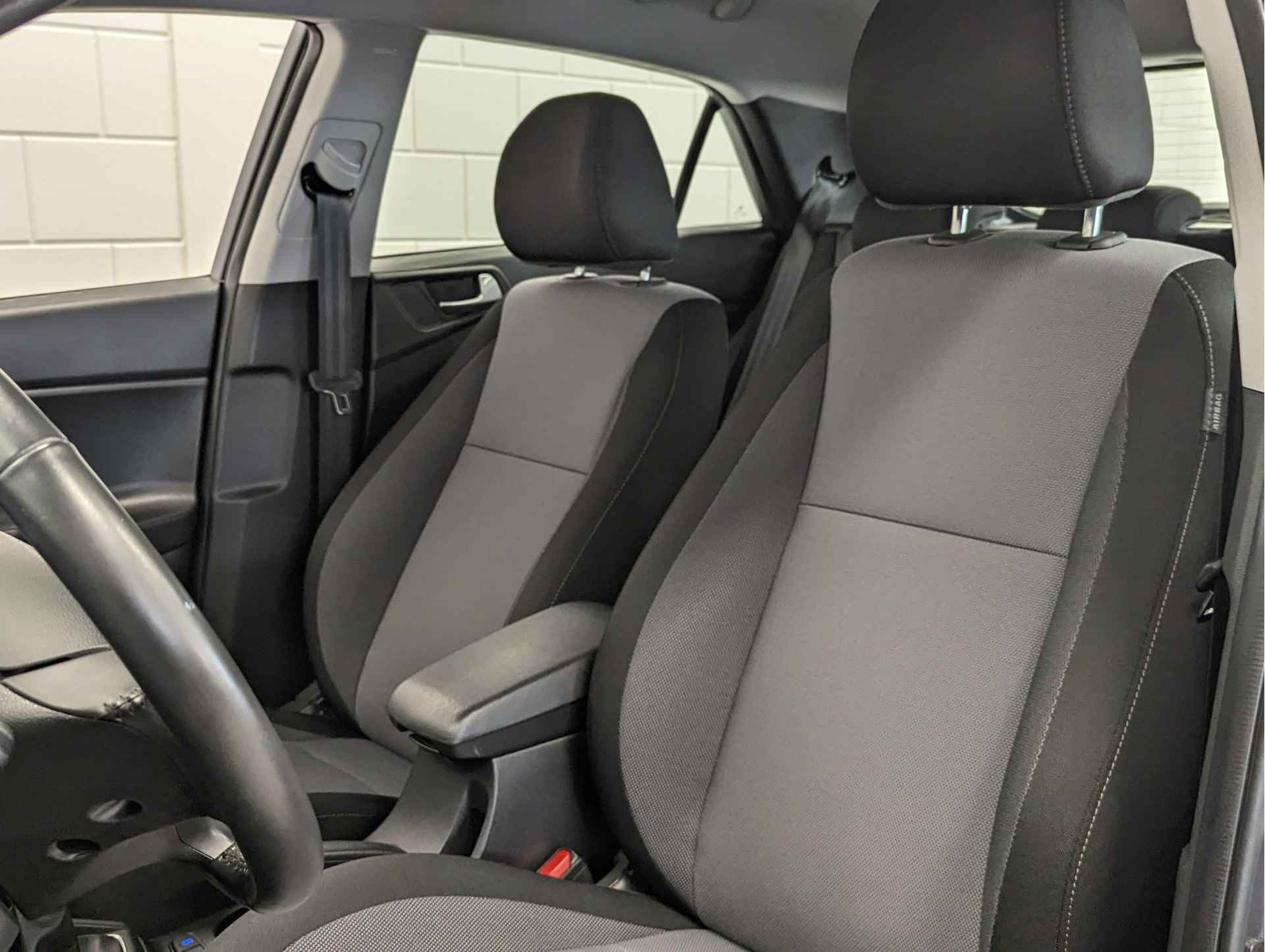 Hyundai i20 1.0 T-GDI Comfort AIRCO | PARKEERCAMERA | UNIEKE LAGE KMSTAND! - 17/41