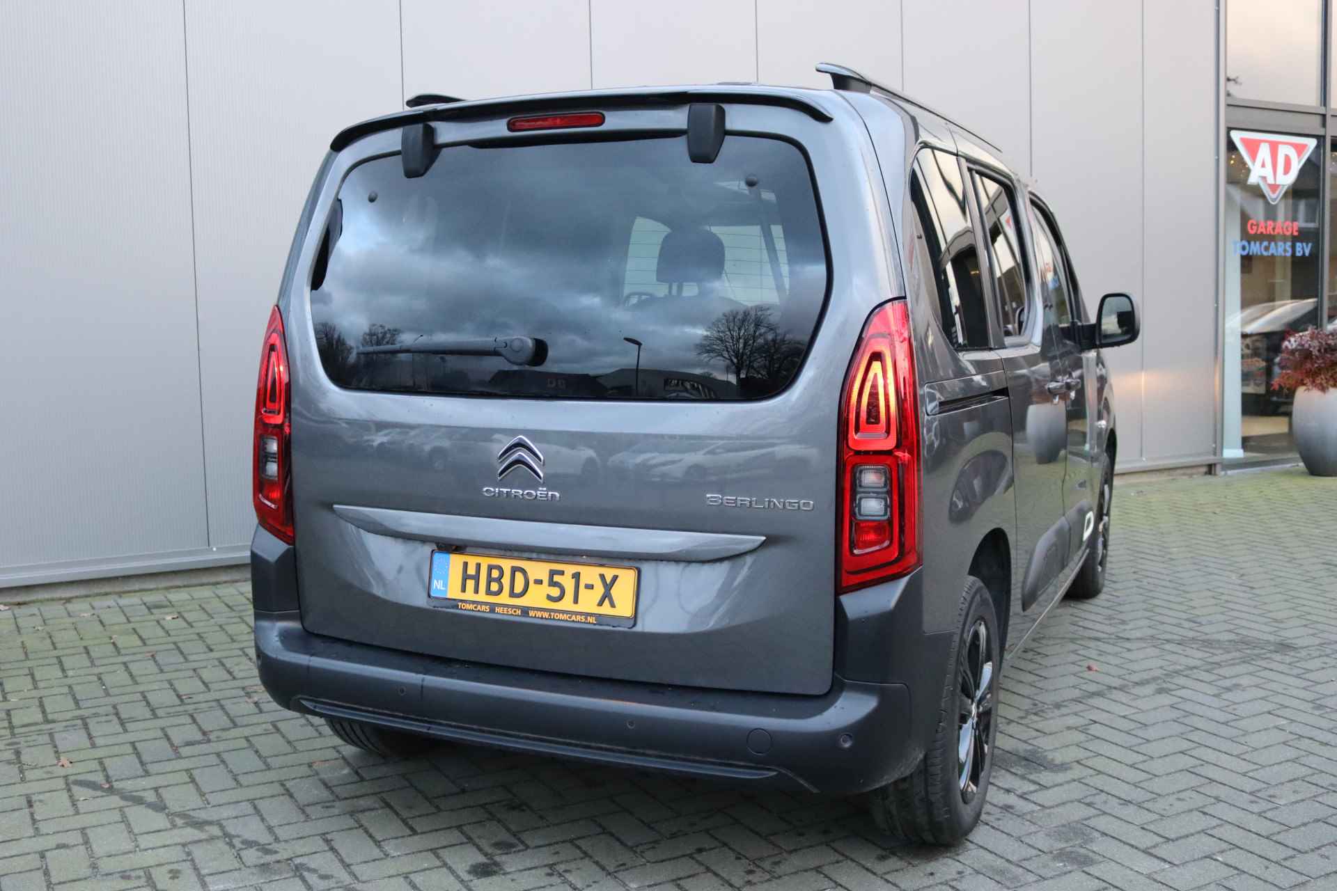 Citroën Berlingo 1.2 PureT. 130PK Automaat Shine Panoramadak/Navigatie/Camera/Parkeerhulp - 11/32