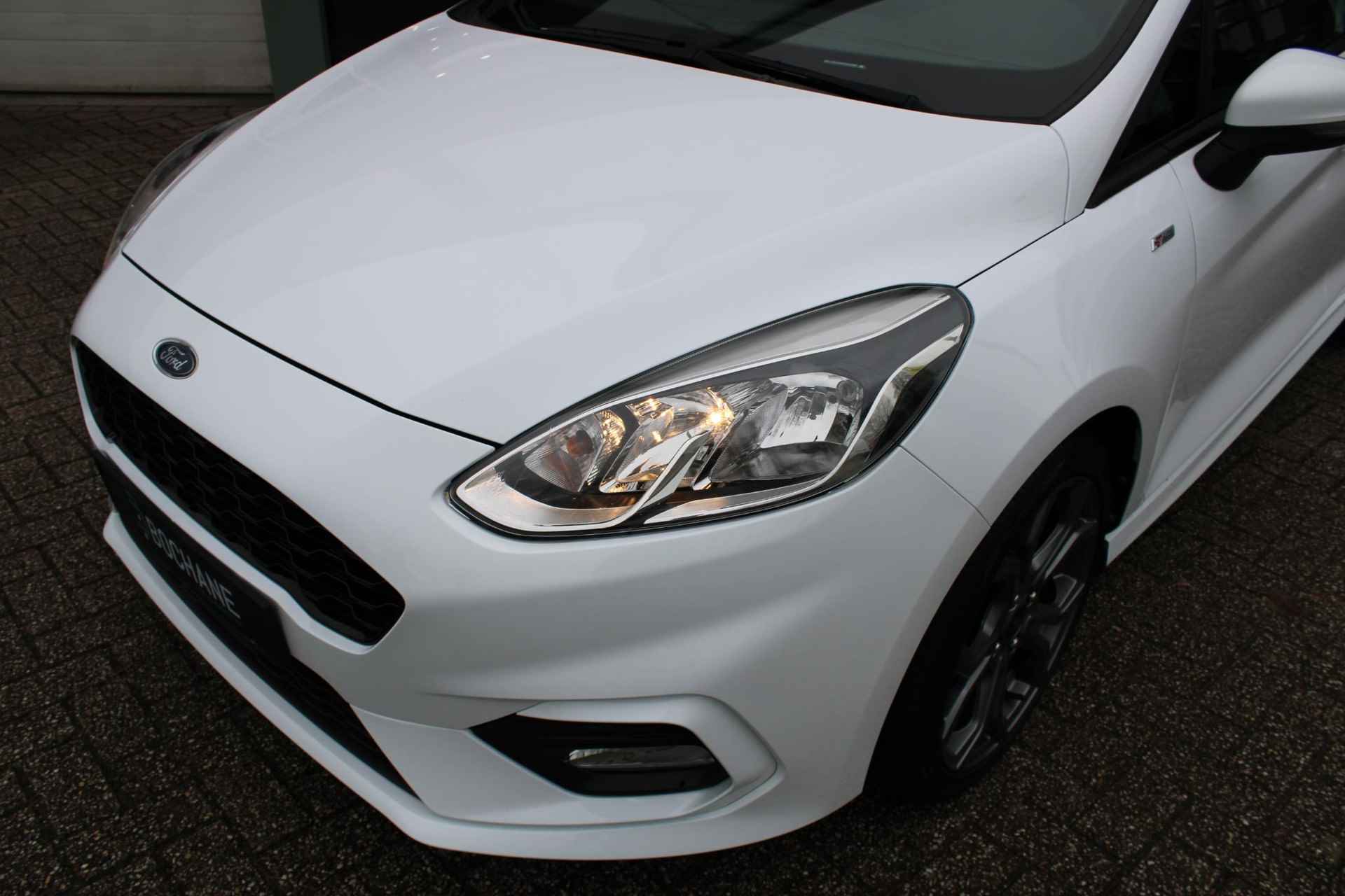 Ford Fiesta 1.0 EcoBoost 100 ST-Line | 5-Deurs | Navigatie | Cruise Control | Trekhaak | All-Season banden - 23/37