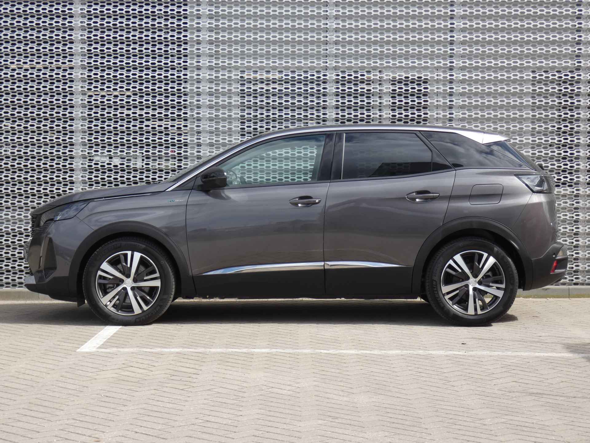 Peugeot 3008 1.6 HYbrid 225PK Allure Pack Business ! Dodehoek bewaking | Camera | Navigatie | Parkeerhulp ! - 5/38