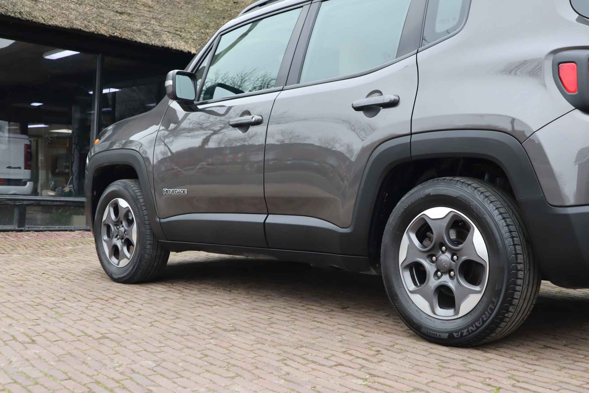 Jeep Renegade 1.6 E-Torq Longitude | DAB Radio | Parkeersensoren - 27/40