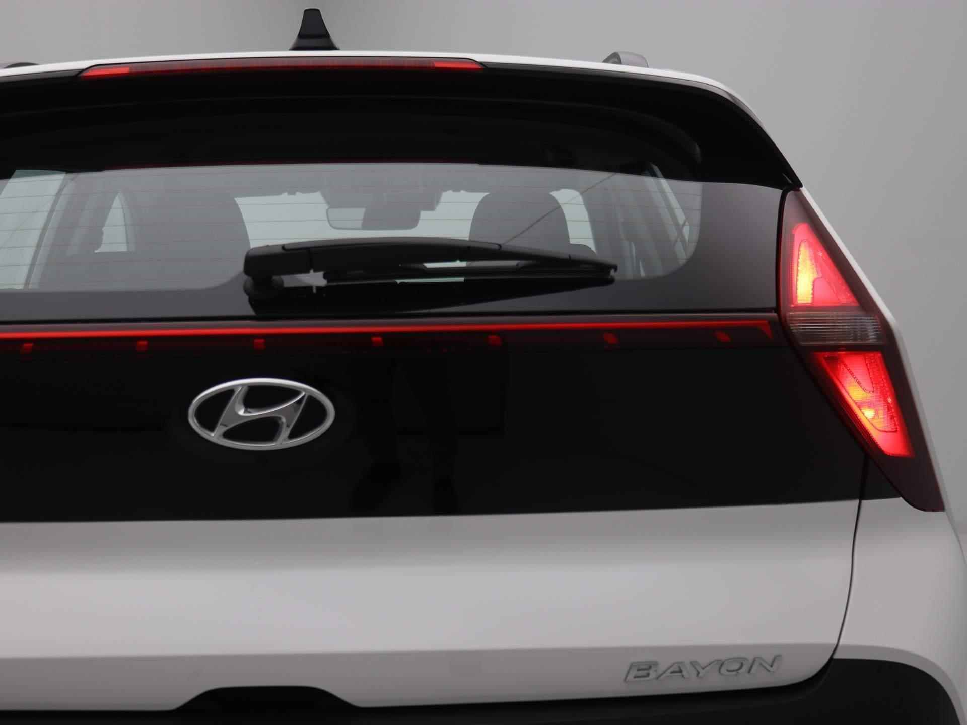 Hyundai Bayon 1.0 T-GDI Comfort Smart / Navigatie / Achteruitrijcamera / Cruise Control / Bluetooth / Bluelink / - 66/68