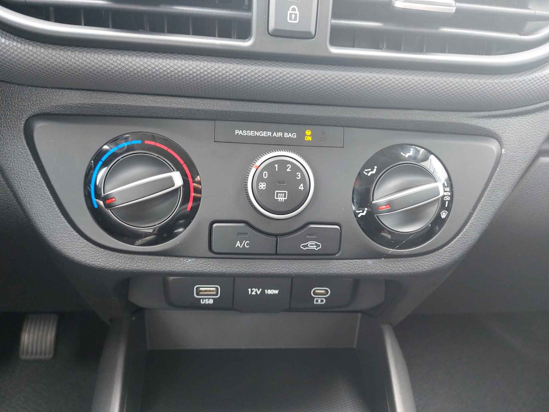 Hyundai i10 1.0 Comfort Smart | Apple Carplay / Android Auto | Cruise control - 17/26