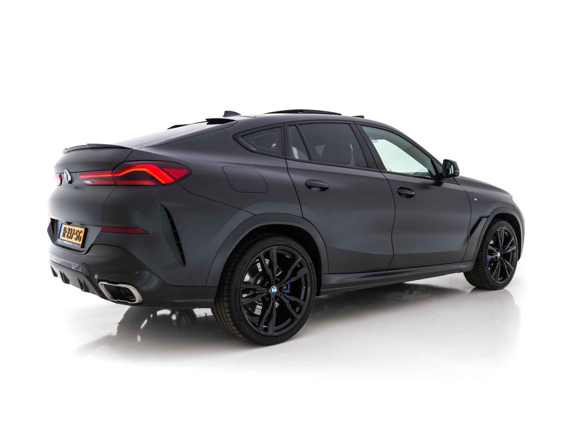 BMW X6 M50i High Executive Aut. *PANO | LASER-LED | BOWERS&WILKINS-DIAMOND | MERINO-VOLLEDER |  ADAPTIVE-CRUISE | HUD | SOFT-CLOSE | SURROUND-VIEW | ICONIC-GLOW-GRILLE | KEYLESS | DAB | MASSAGE | VIRTUAL | MEMORY-PACK - 6/52