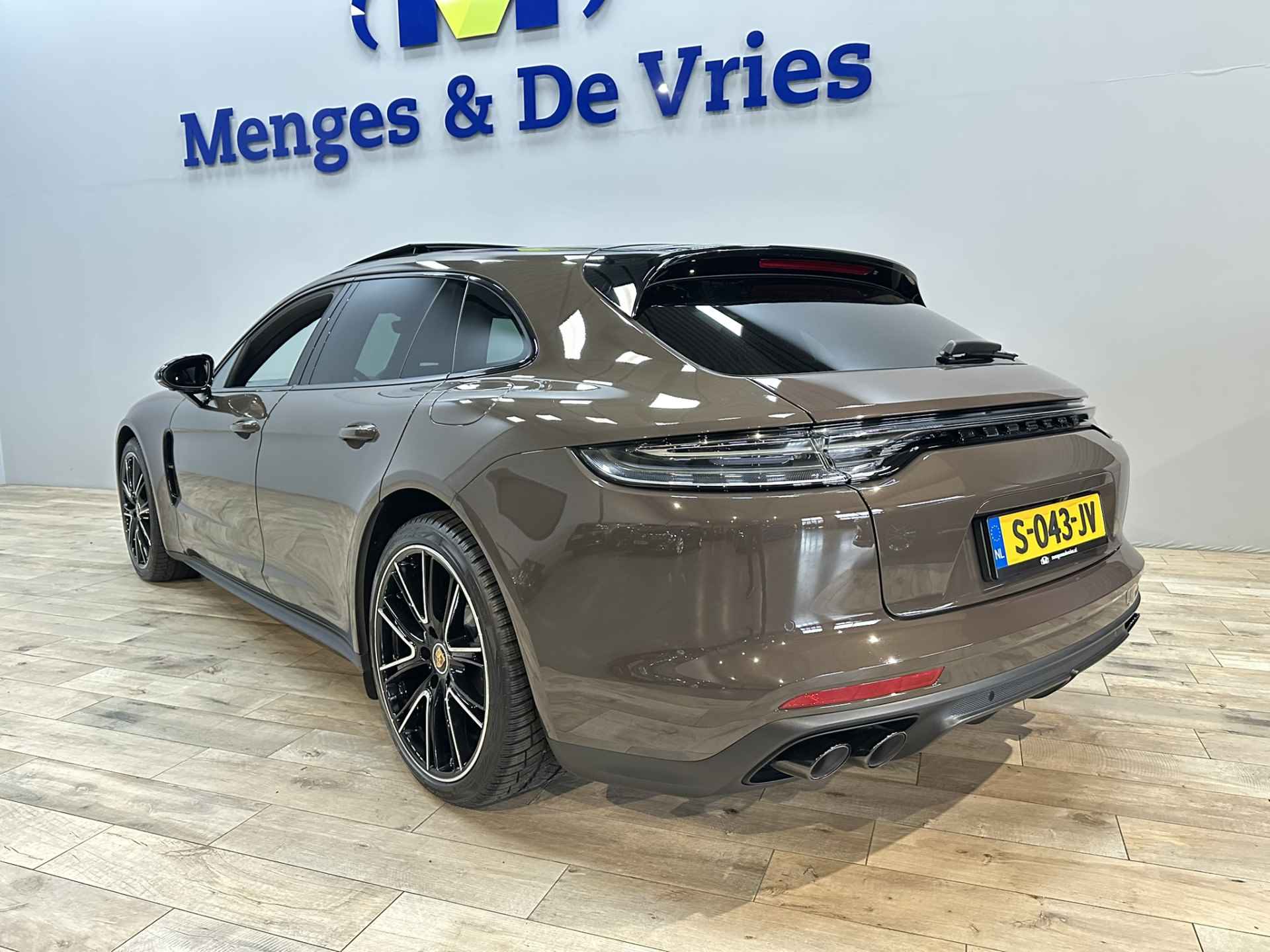 Porsche Panamera Sport Turismo 2.9 4 E-Hybrid Platinum Edition 9000 KM | NL Auto | Sport Chrono |  LED PDLS+ | Panorama | Luchtvering | 360 Camera | Bose | Adaptive cruise | Apple Carplay | Stuurwiel verwarmd | Isofix | - 5/54